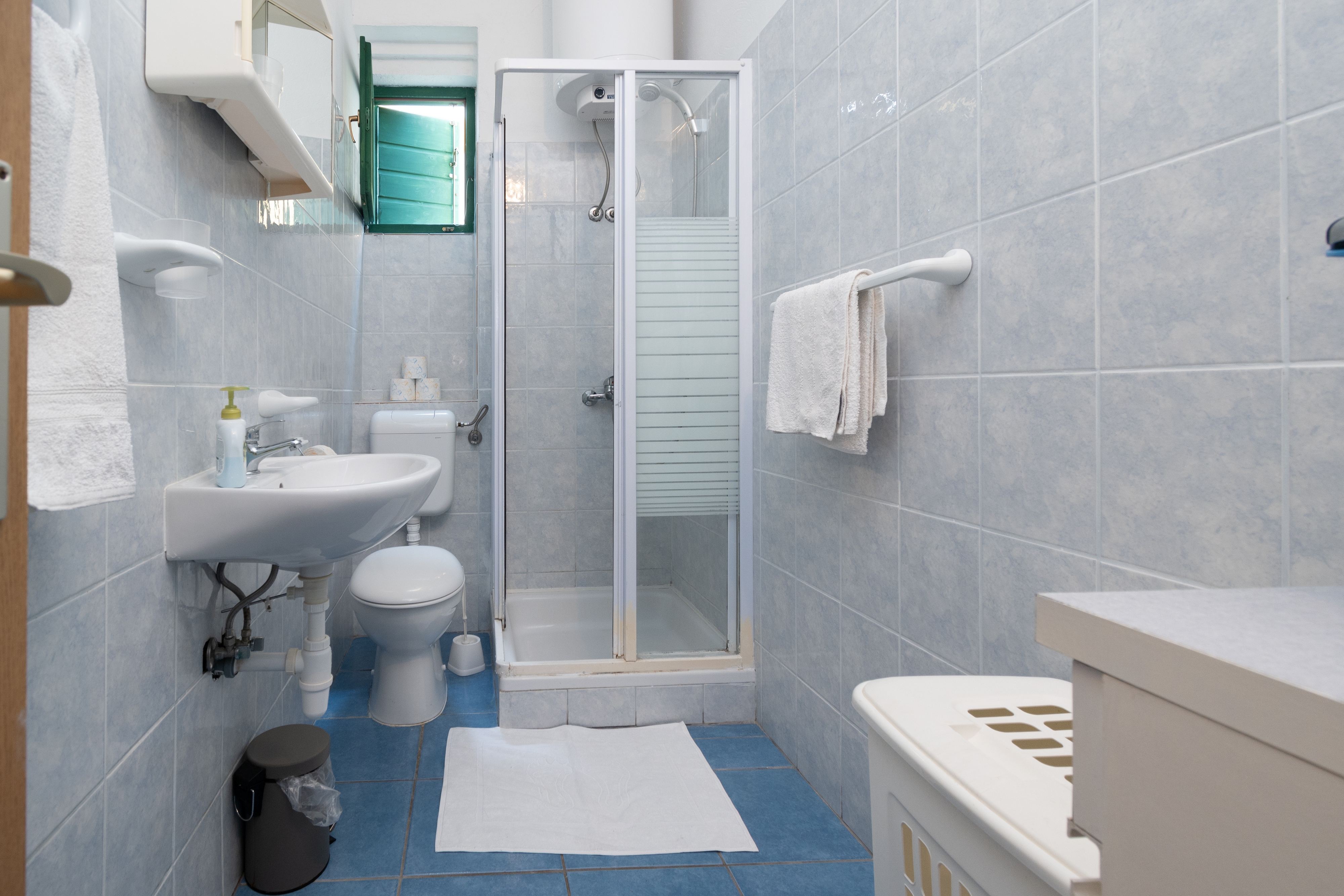 Two bedroom house near beach Preko, Ugljan  K