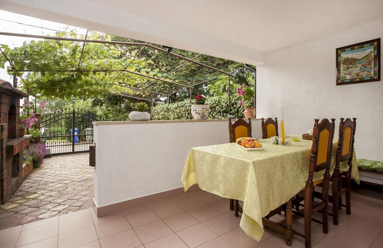 Two bedroom apartment with terrace Rovinj  A-a