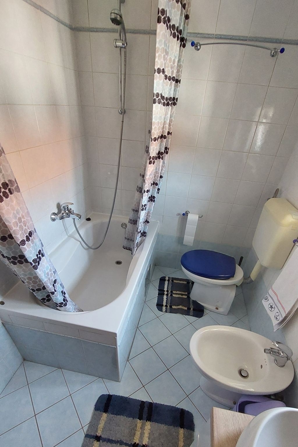 Two bedroom apartment with air-conditioning Cres  A-a