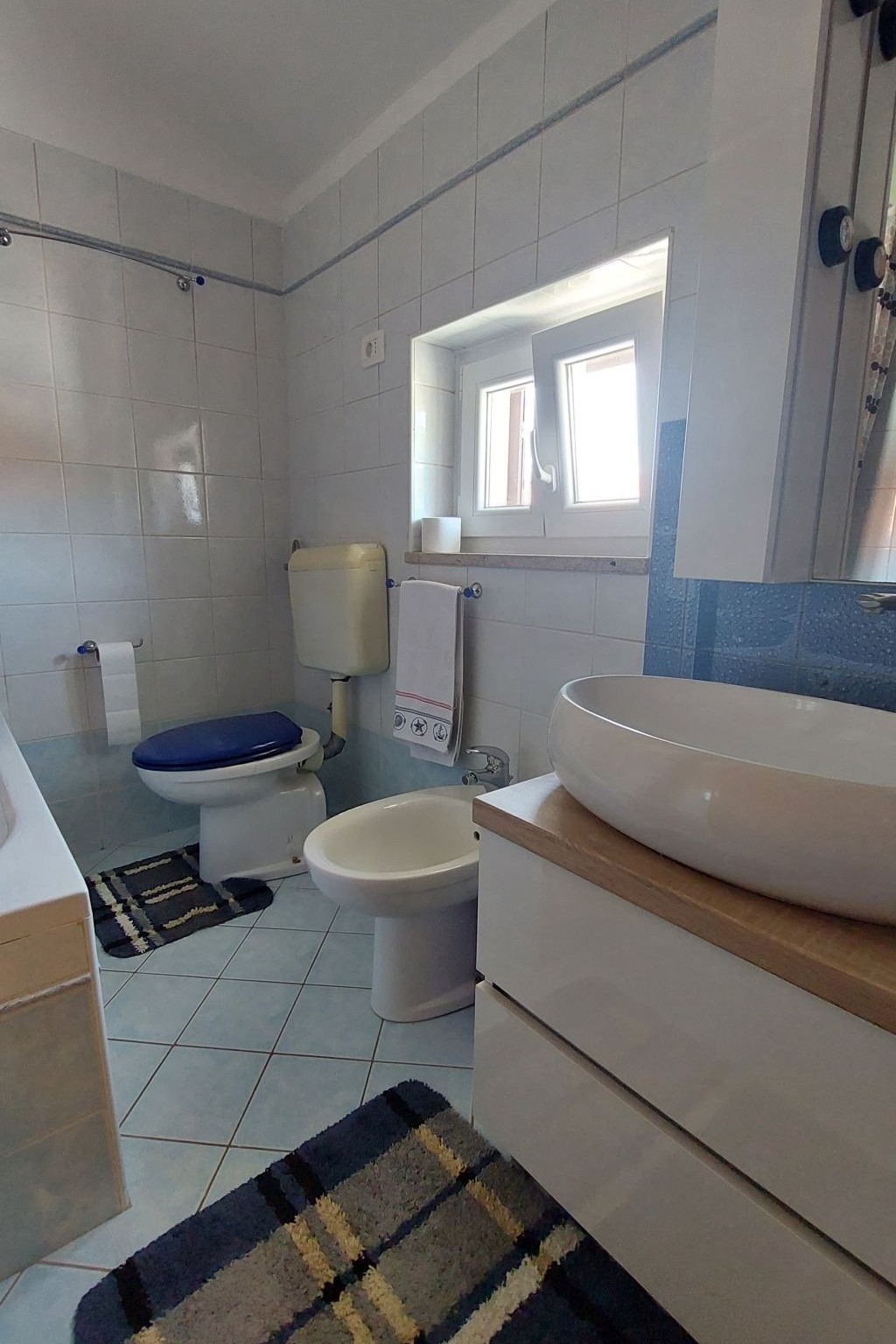 Two bedroom apartment with air-conditioning Cres  A-a