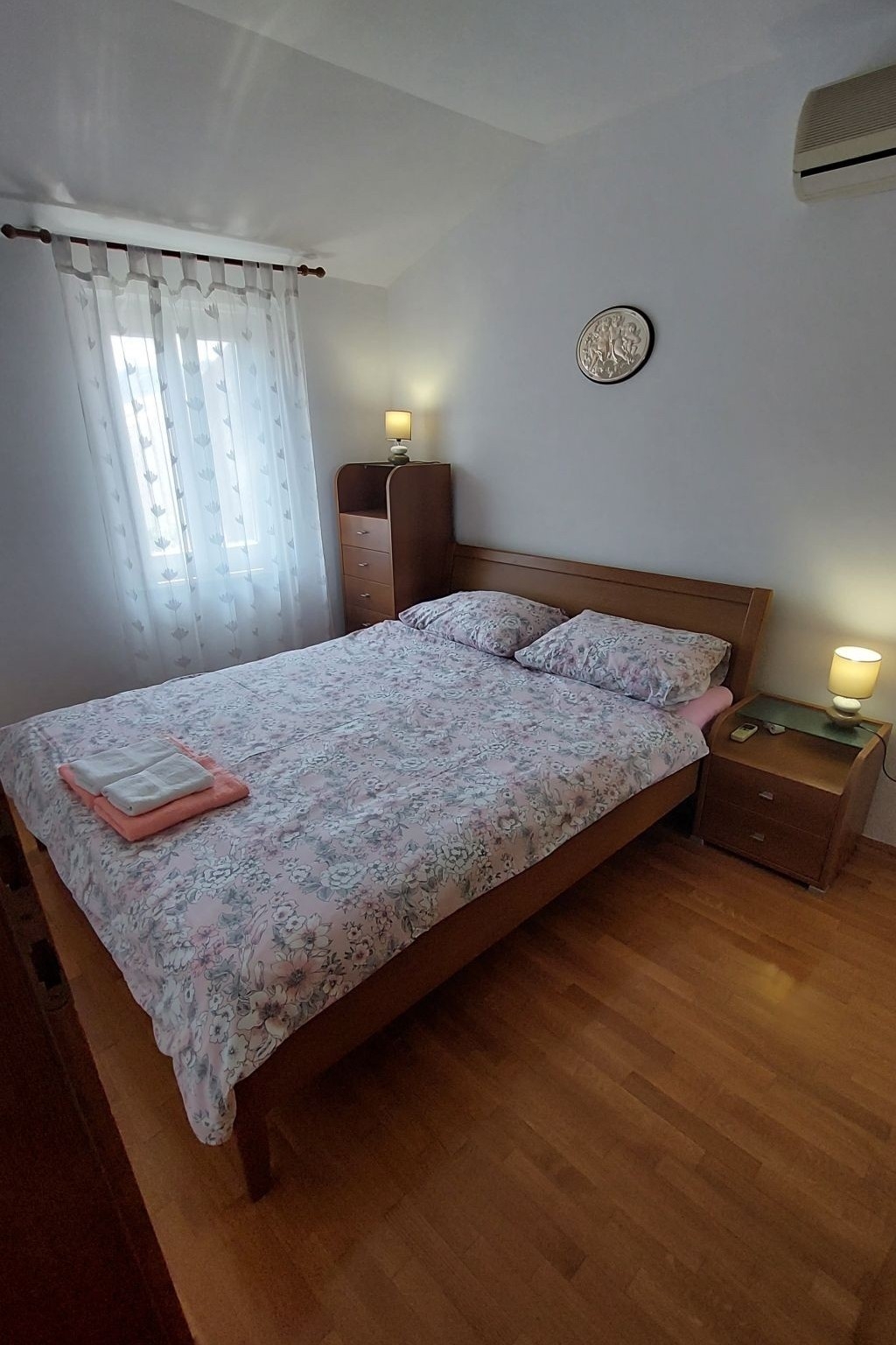 Two bedroom apartment with air-conditioning Cres  A-a