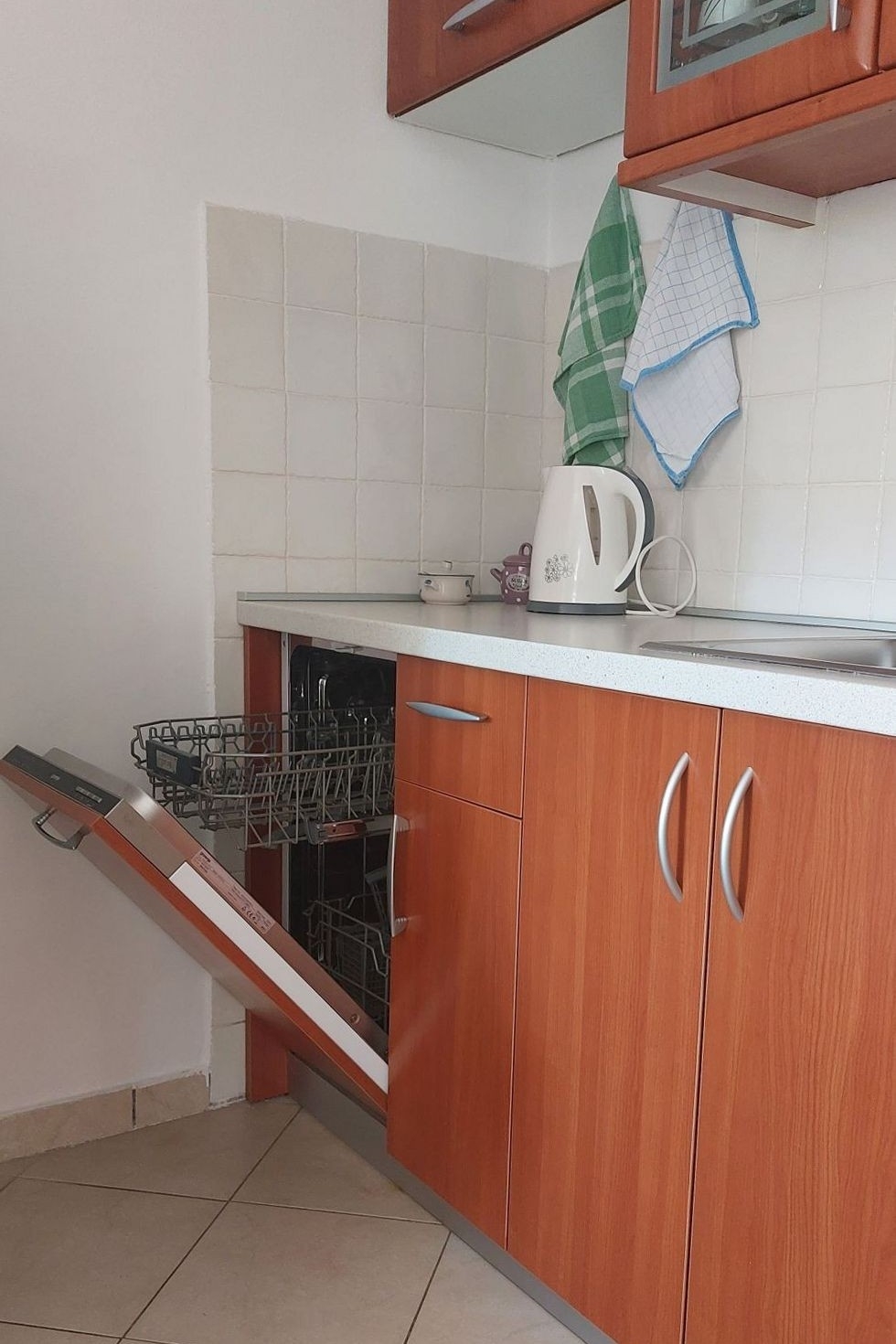 Two bedroom apartment with air-conditioning Cres  A-a