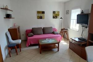 Appartamenti con parcheggio Cherso - Cres - 21116