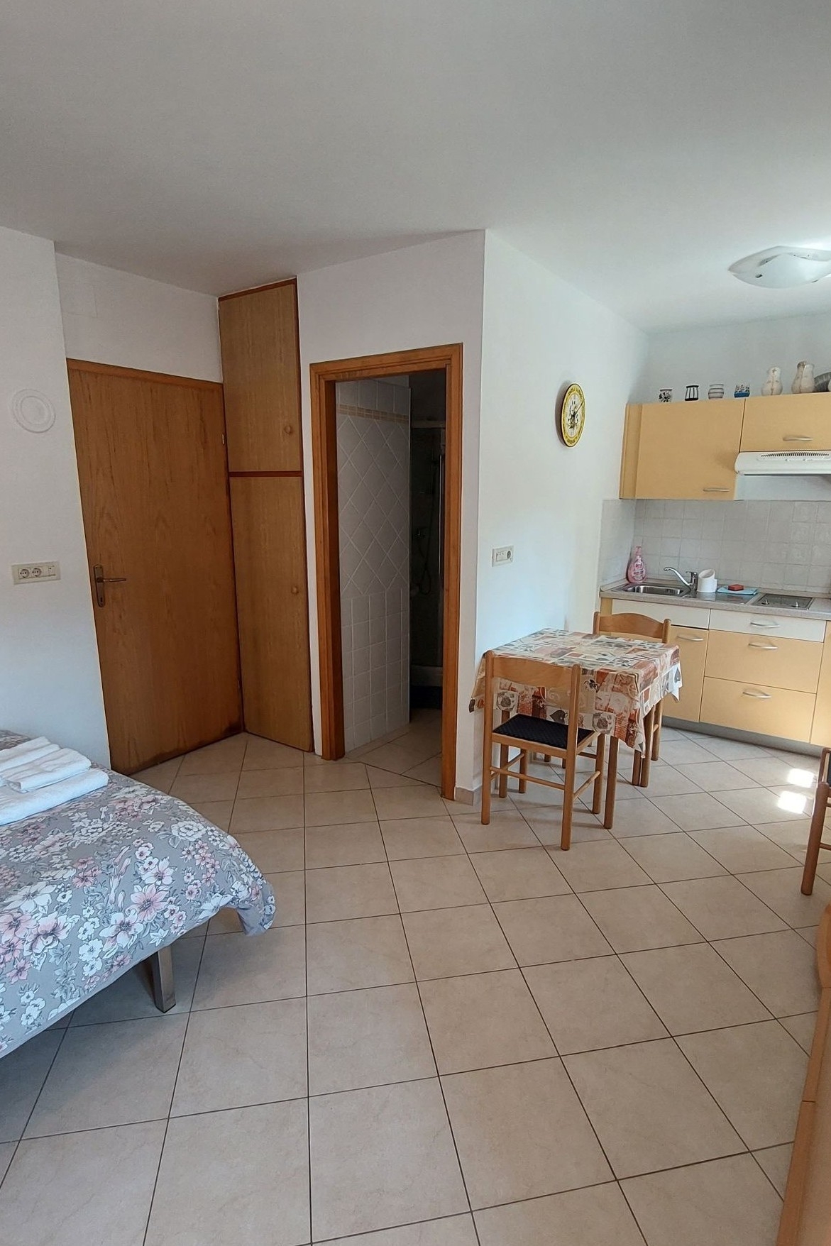 Studio flat with air-conditioning Cres  AS-a