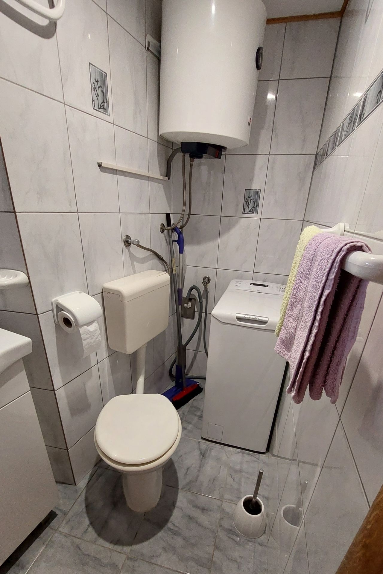Two bedroom apartment with air-conditioning Cres  A-a
