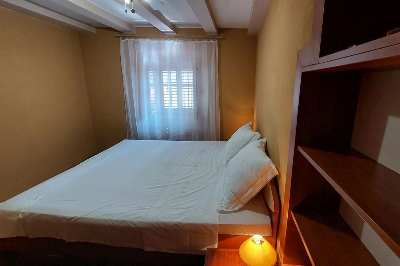 Two bedroom apartment with air-conditioning Cres  A-a