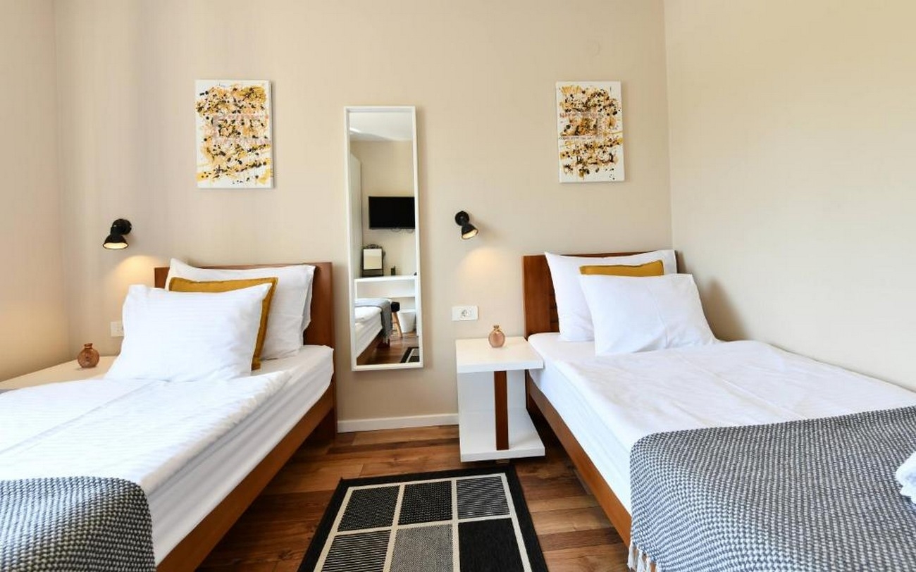 Two bedroom apartment with balcony Rakovica, Plitvice  A-a
