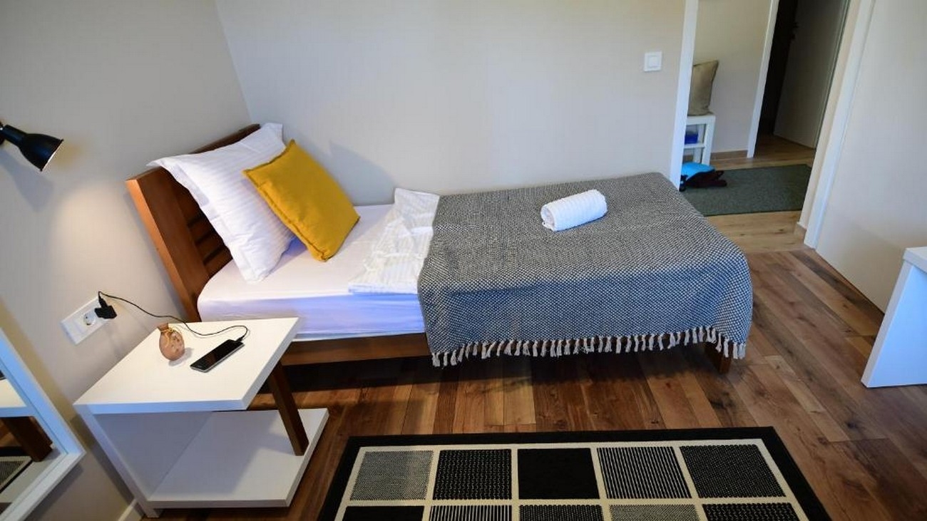 Two bedroom apartment with balcony Rakovica, Plitvice  A-a