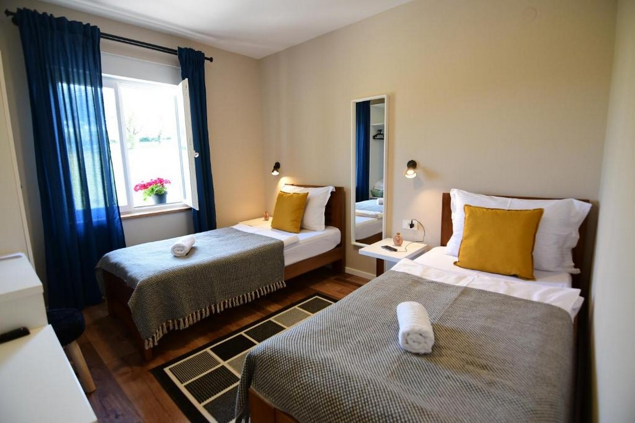 Two bedroom apartment with balcony Rakovica, Plitvice  A-a