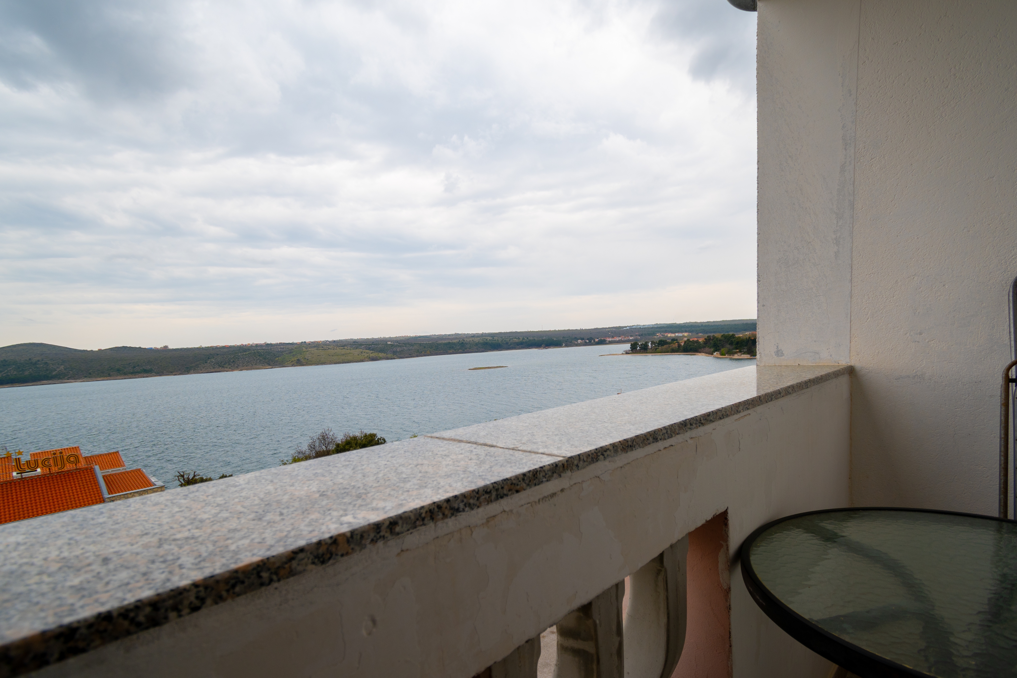 Two bedroom apartment with balcony and sea view Posedarje, Novigrad  A-a