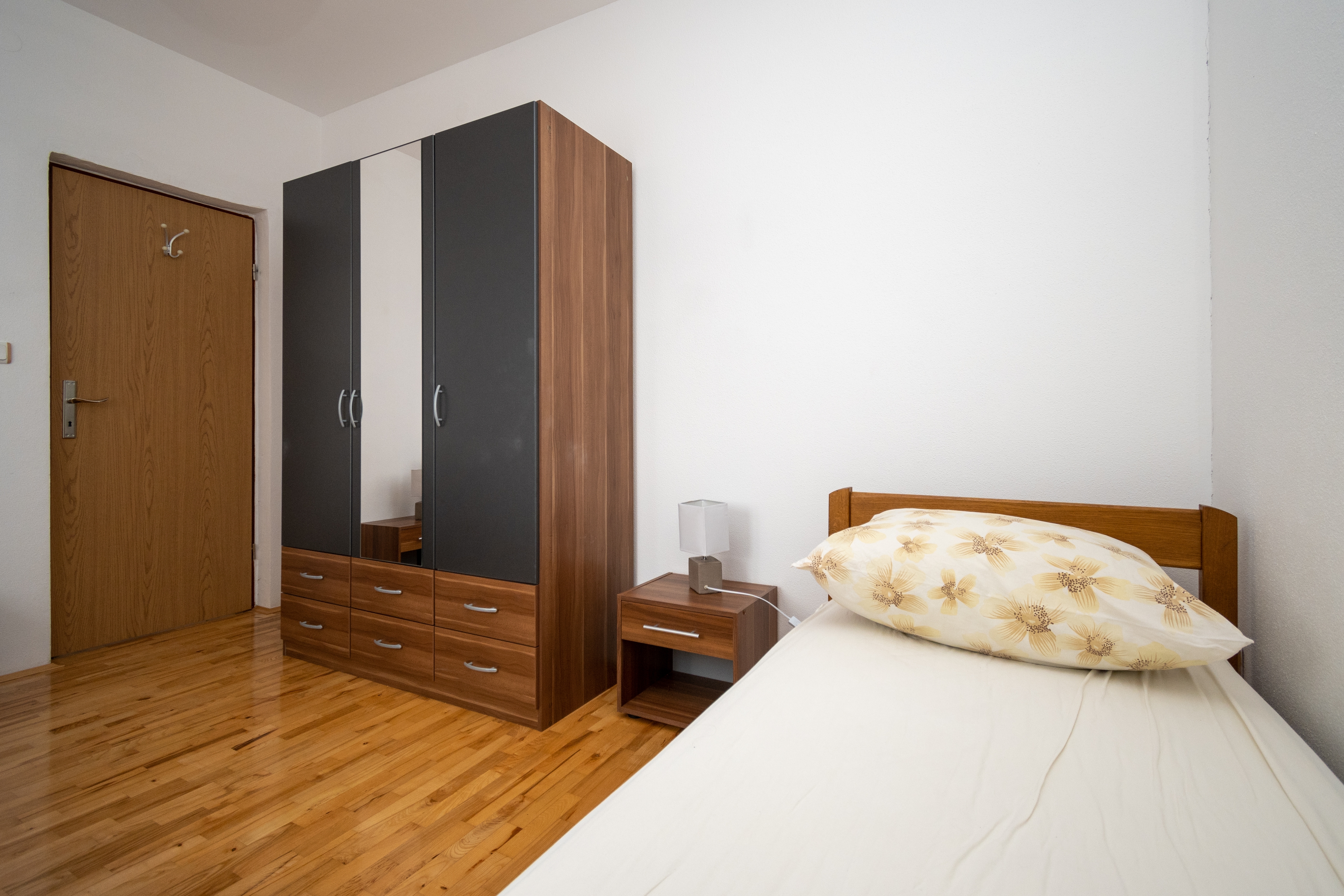 Two bedroom apartment with balcony and sea view Posedarje, Novigrad  A-a