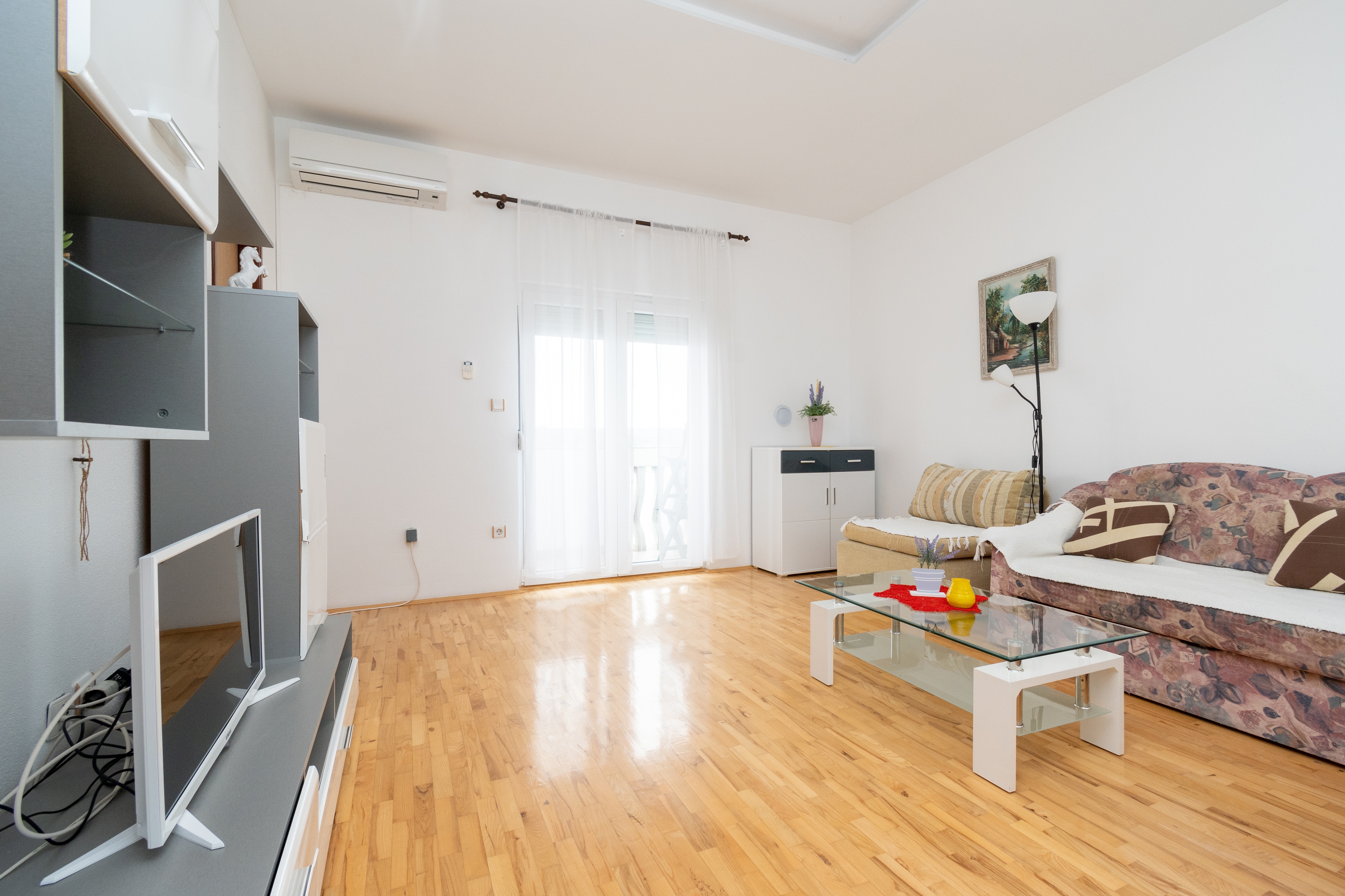 Two bedroom apartment with balcony and sea view Posedarje, Novigrad (A-21123-a)