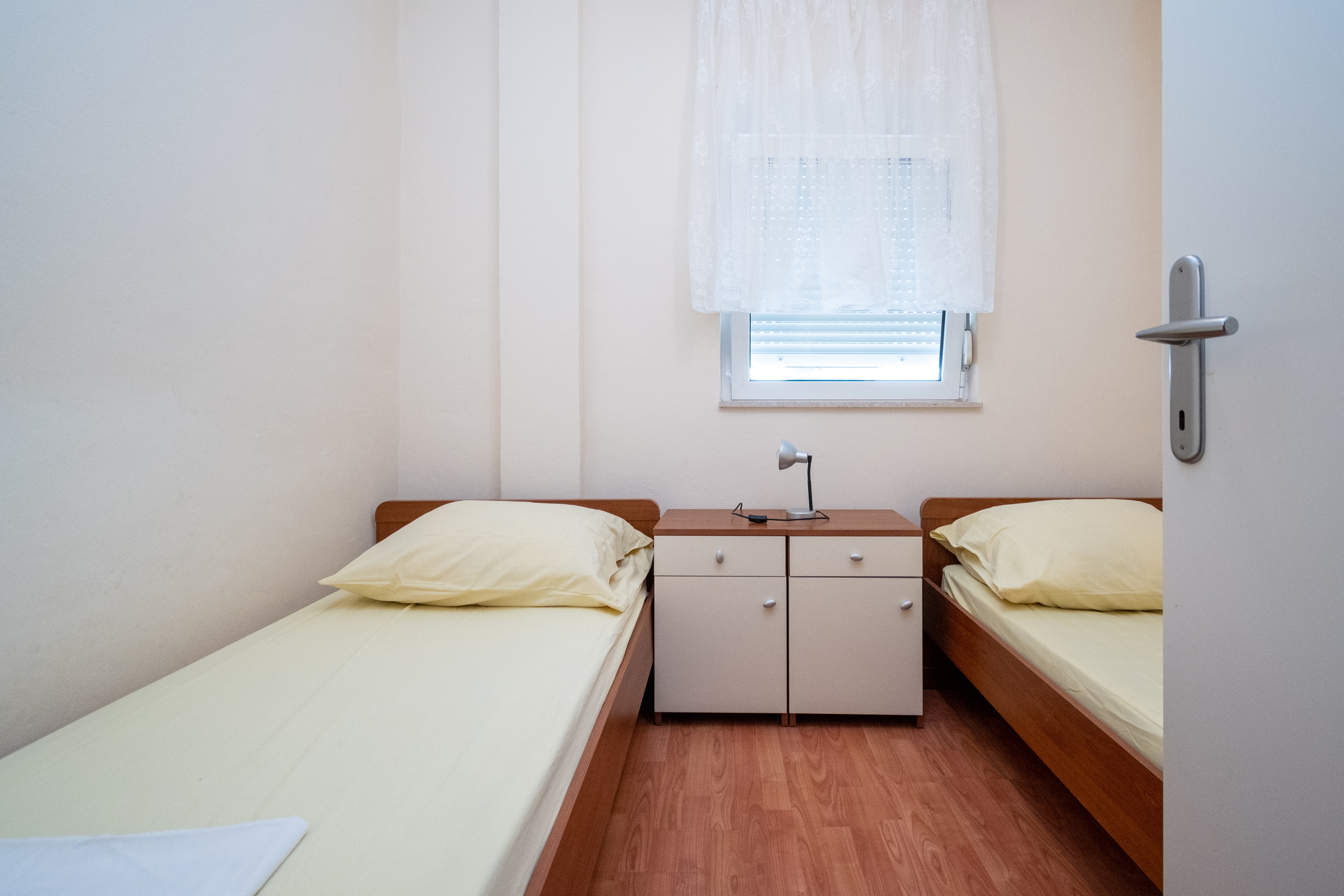 Three bedroom apartment with terrace and sea view Posedarje, Novigrad  A-b