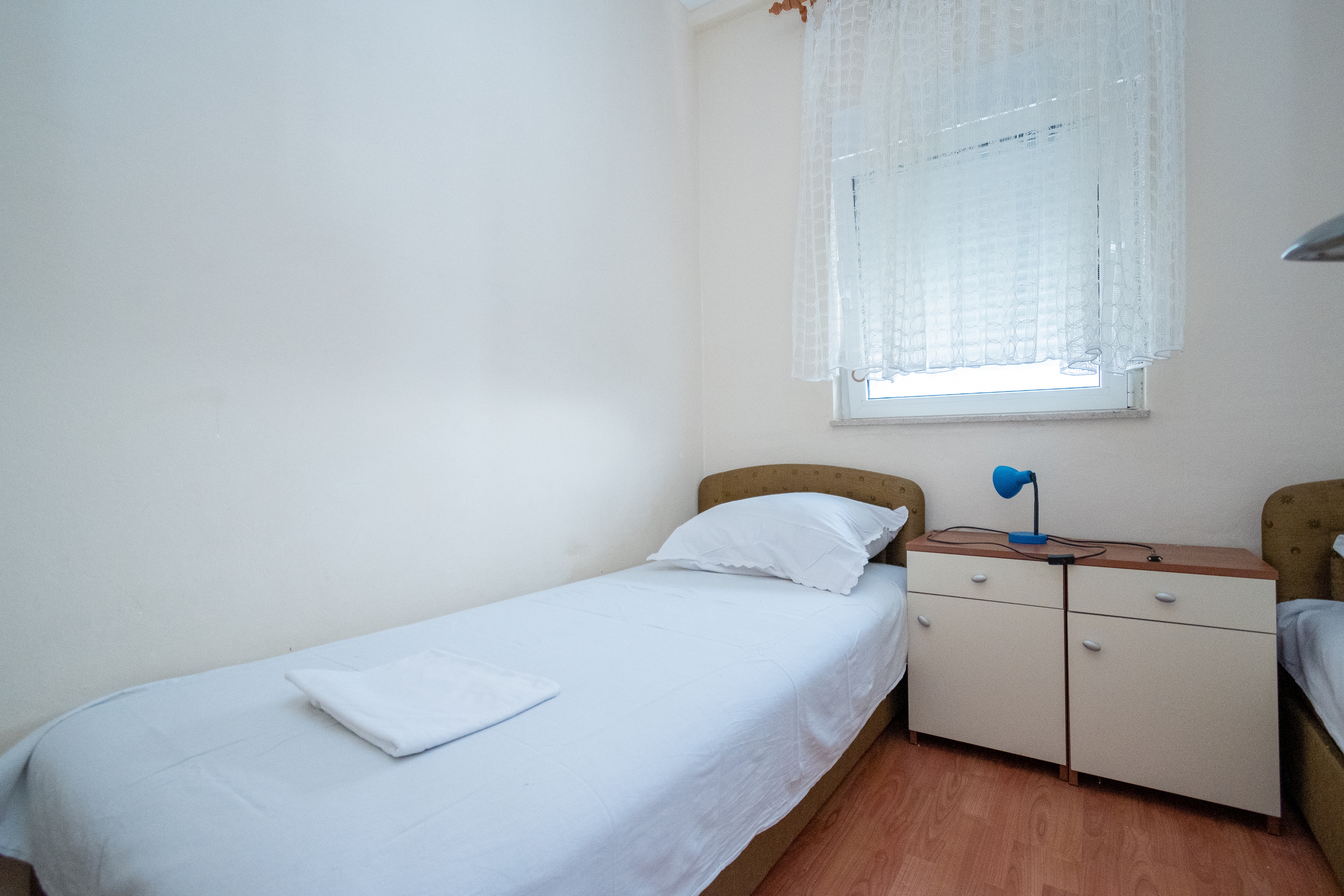 Three bedroom apartment with terrace and sea view Posedarje, Novigrad  A-b