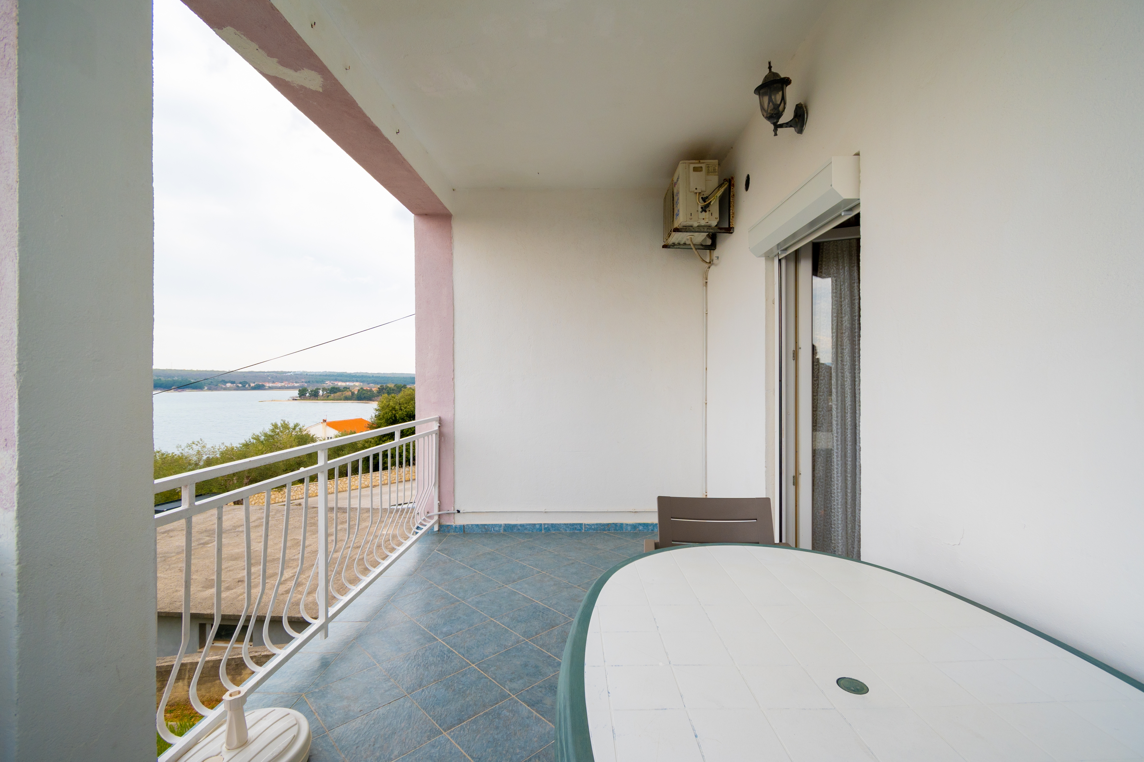 Three bedroom apartment with terrace and sea view Posedarje, Novigrad  A-b