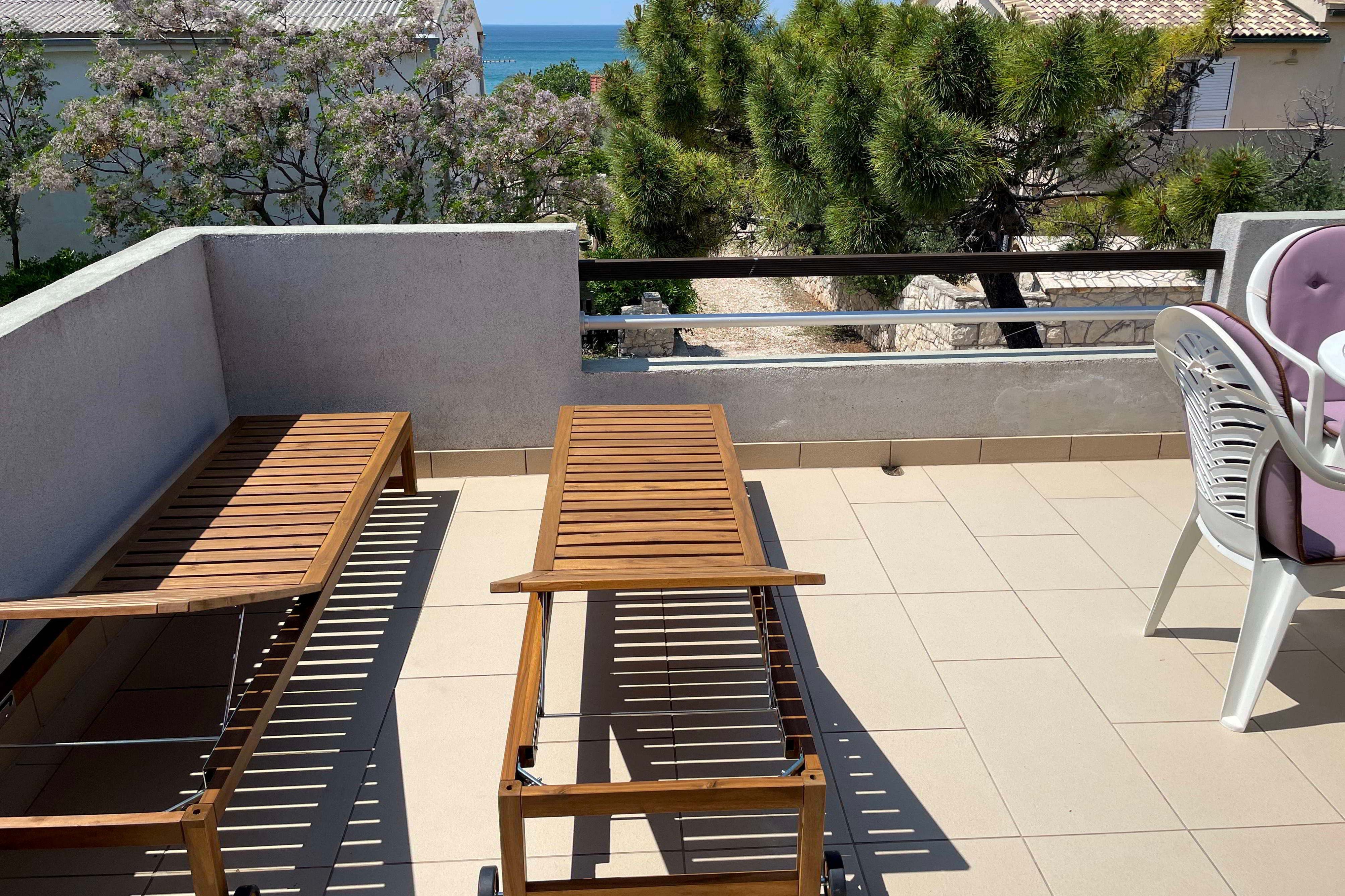 Studio flat with terrace and sea view Povljana, Pag  AS-a
