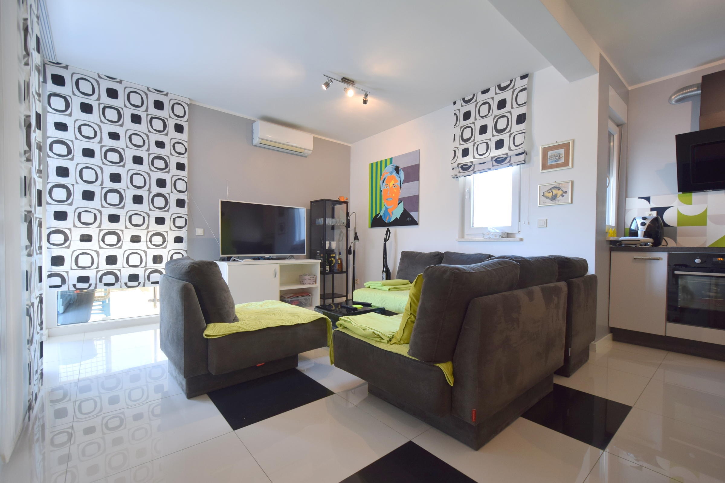 Two bedroom apartment with terrace Njivice (Krk) (A-21147-a) Two bedroom apartment with terrace Njivice (Krk) (A-21147-a)