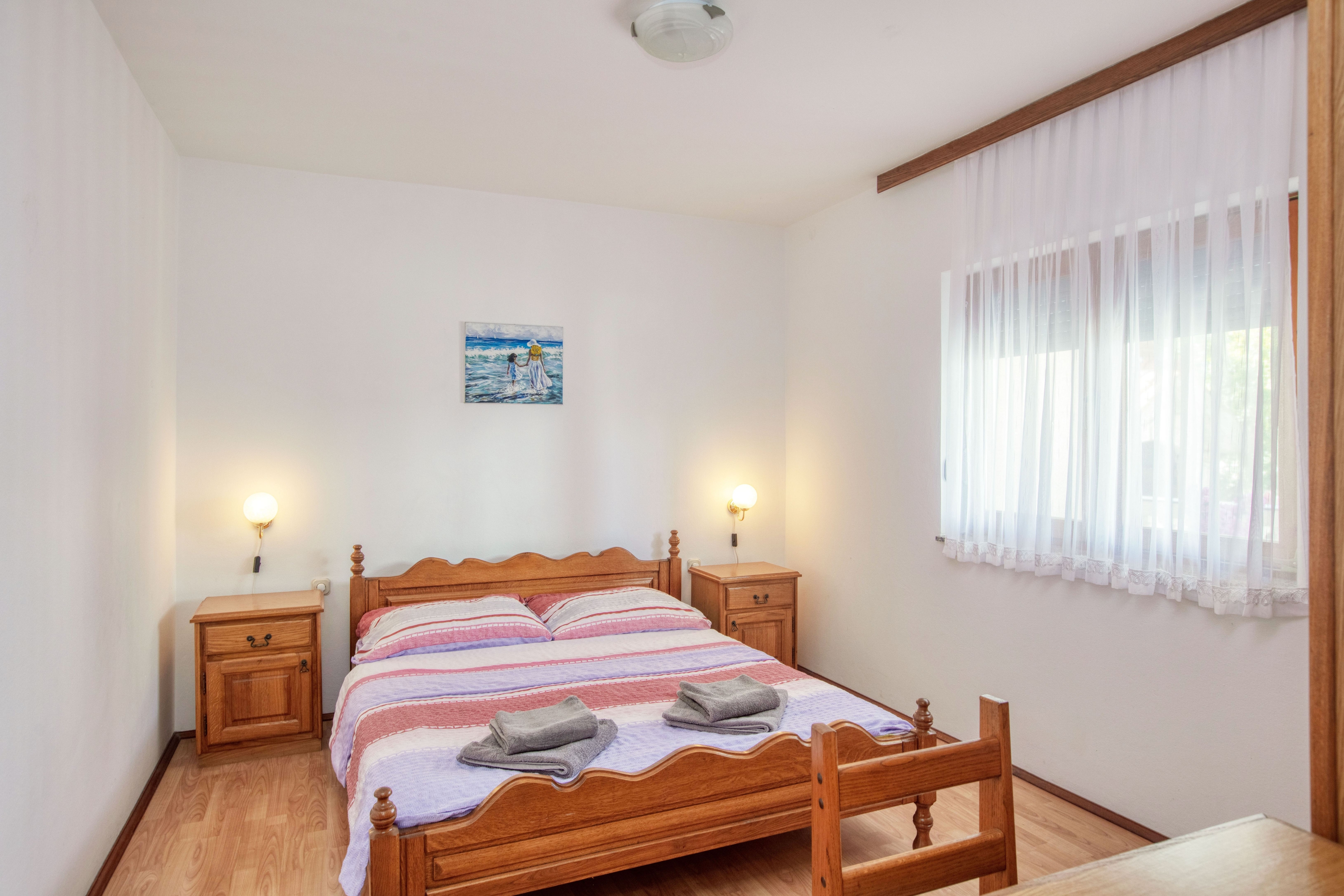Two bedroom apartment with terrace Jezera, Murter (A-21148-a)