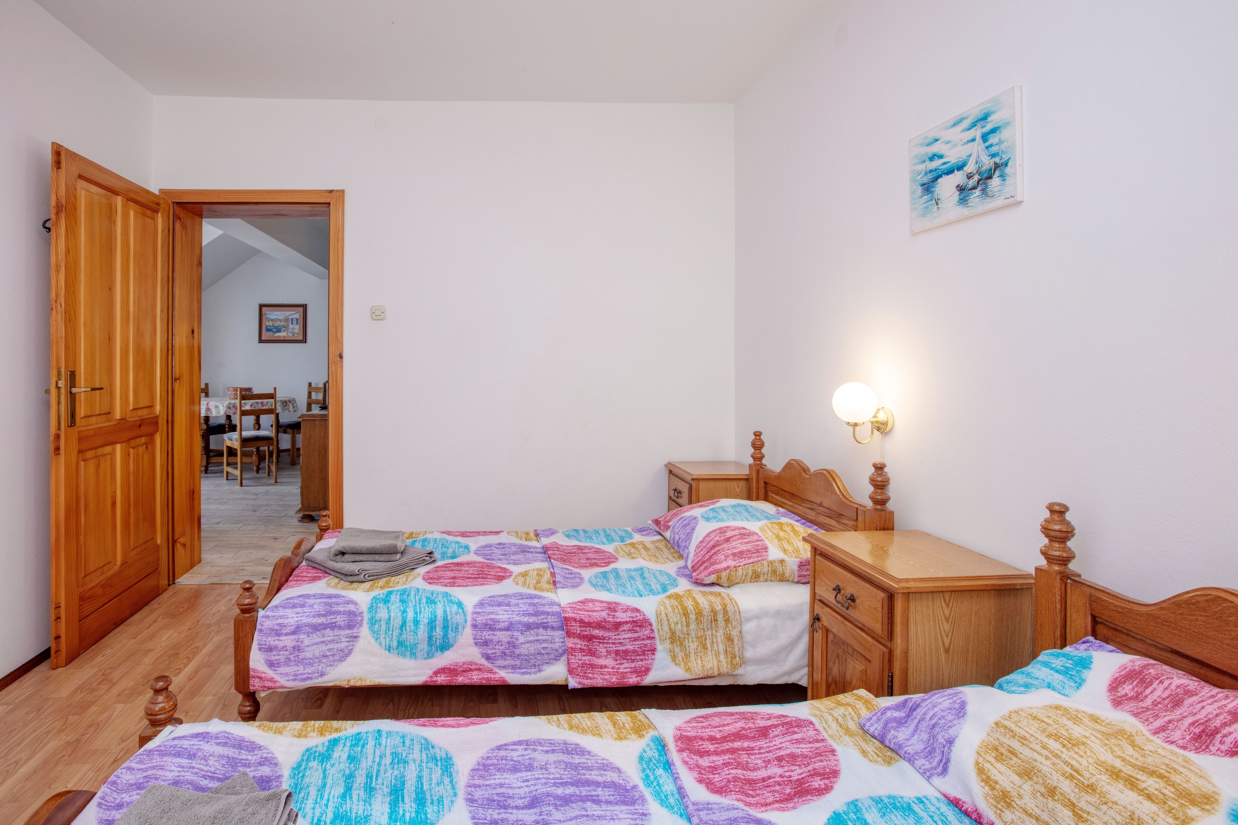 Two bedroom apartment with terrace Jezera, Murter  A-a