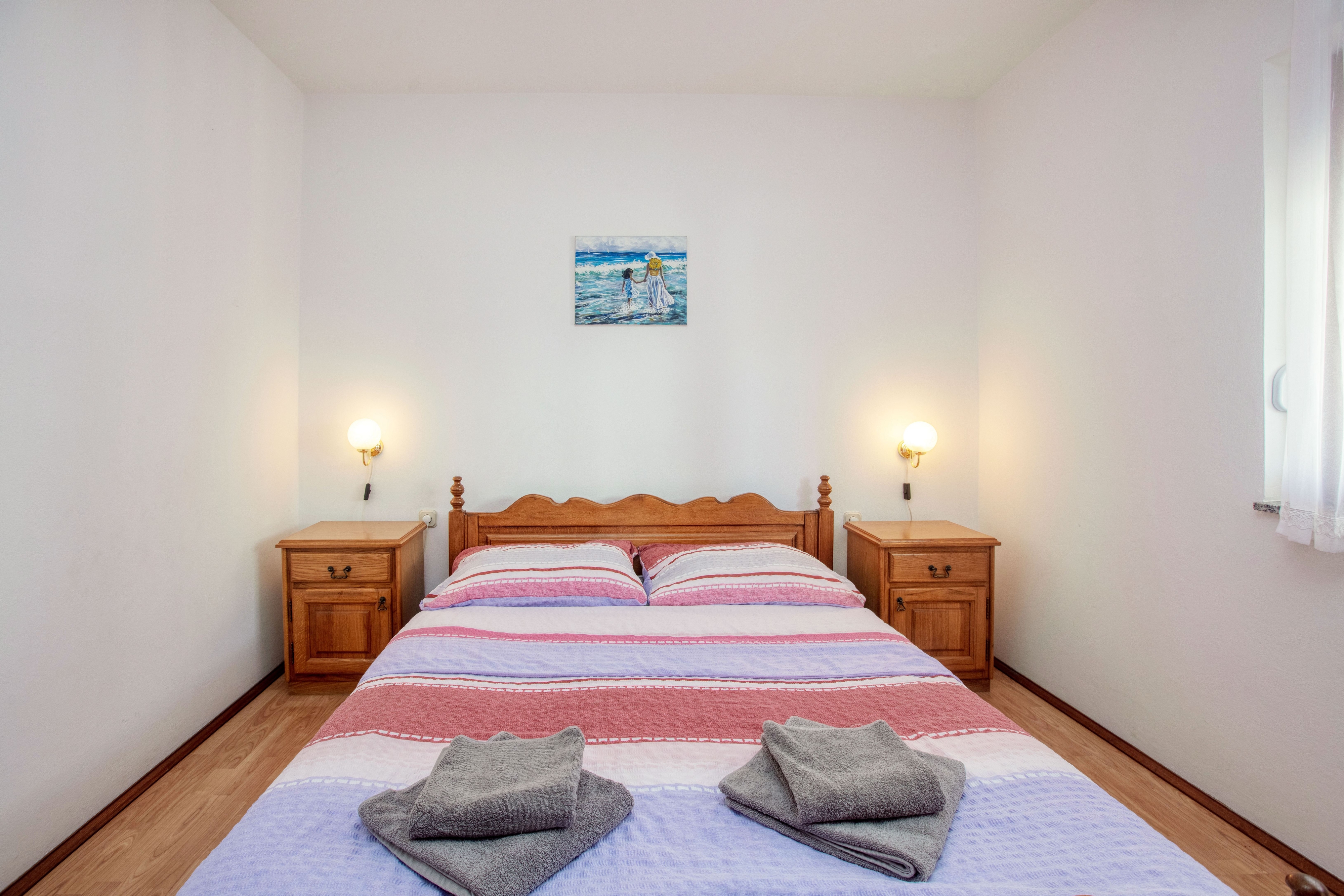 Two bedroom apartment with terrace Jezera, Murter  A-a