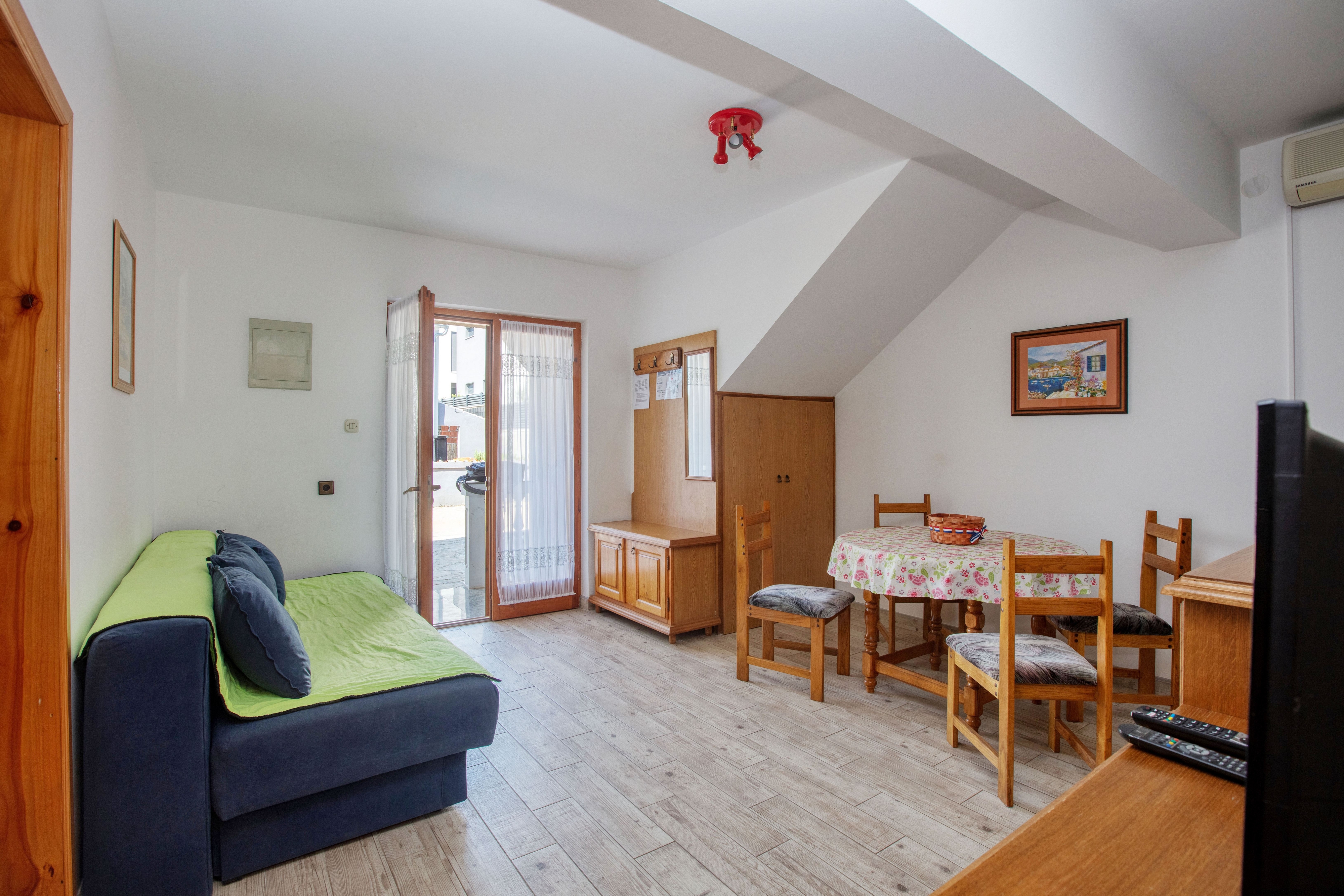 Two bedroom apartment with terrace Jezera, Murter (A-21148-a)