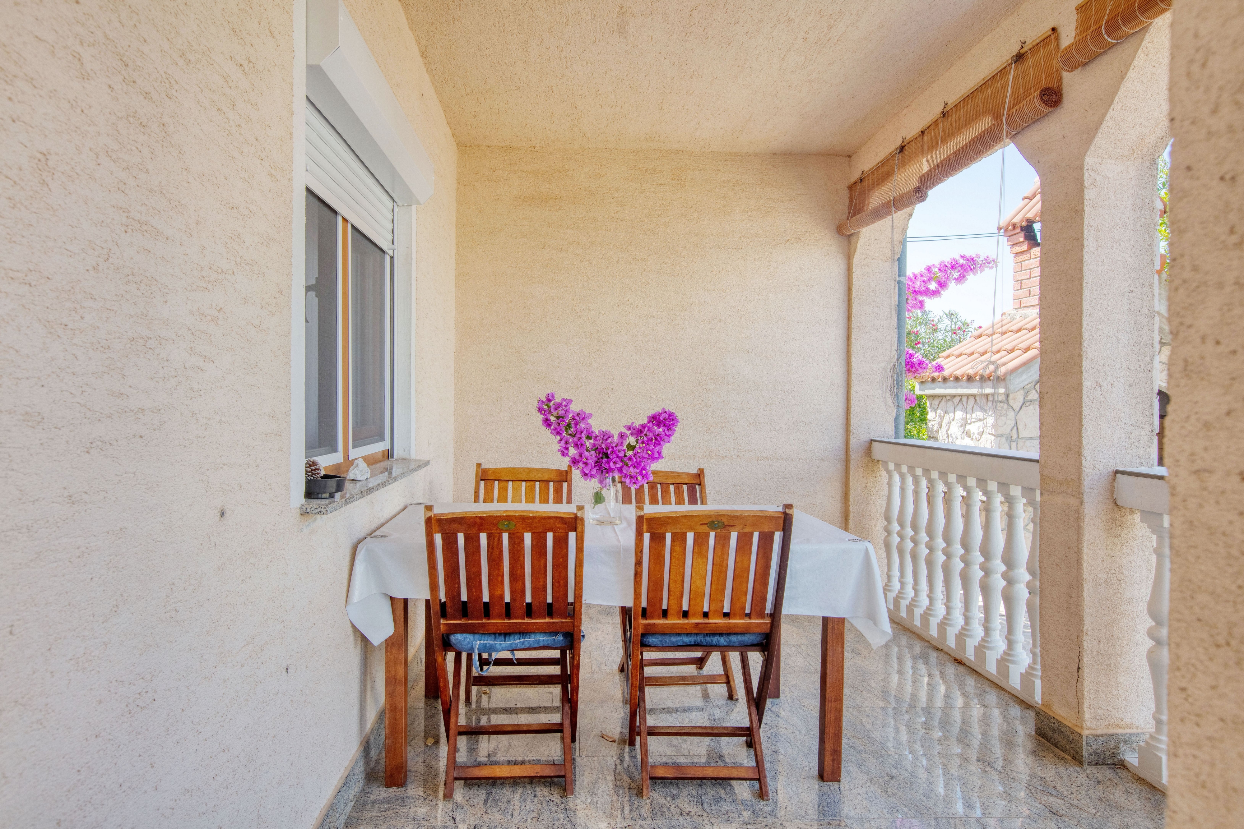 Two bedroom apartment with terrace Jezera, Murter  A-a