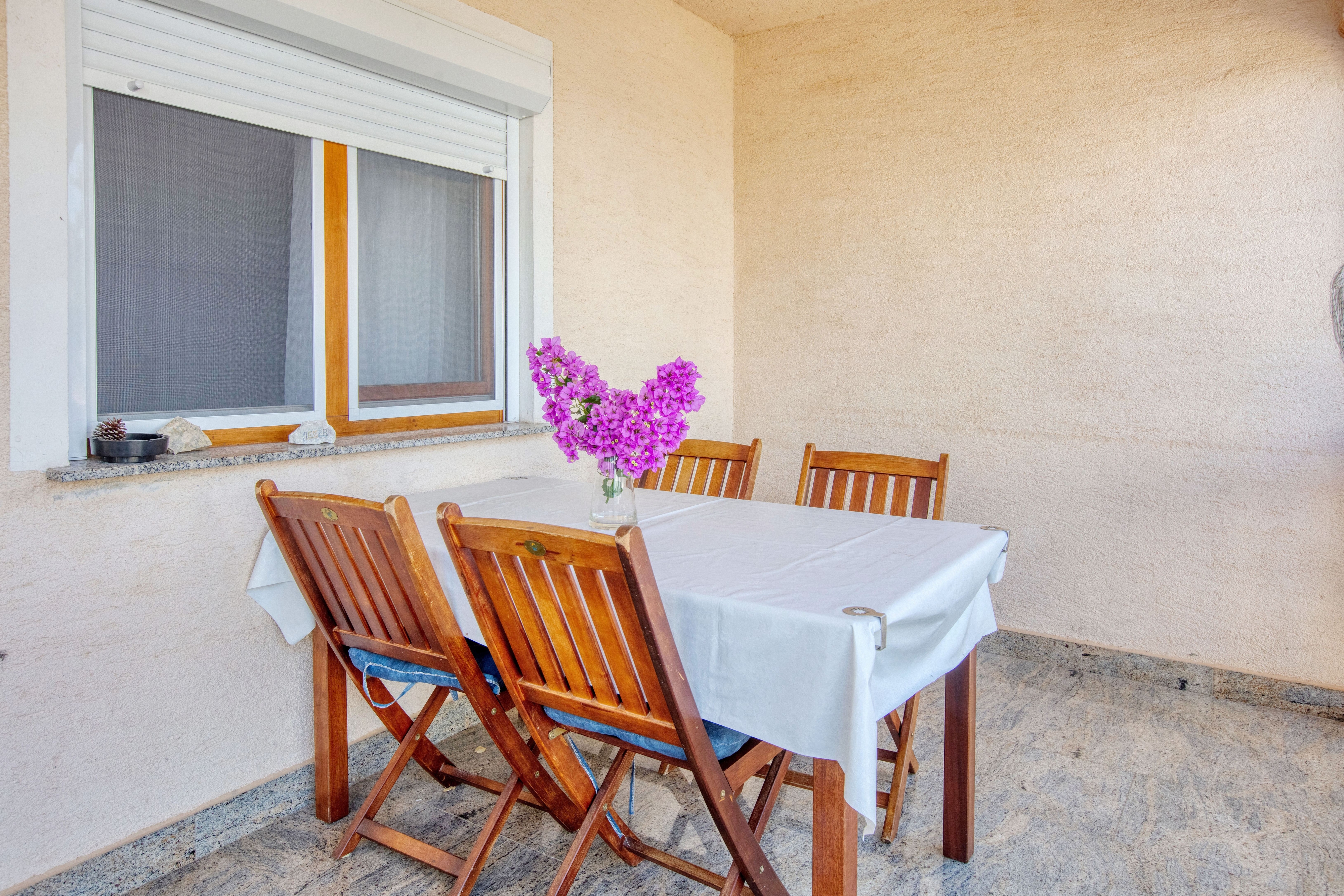 Two bedroom apartment with terrace Jezera, Murter  A-a