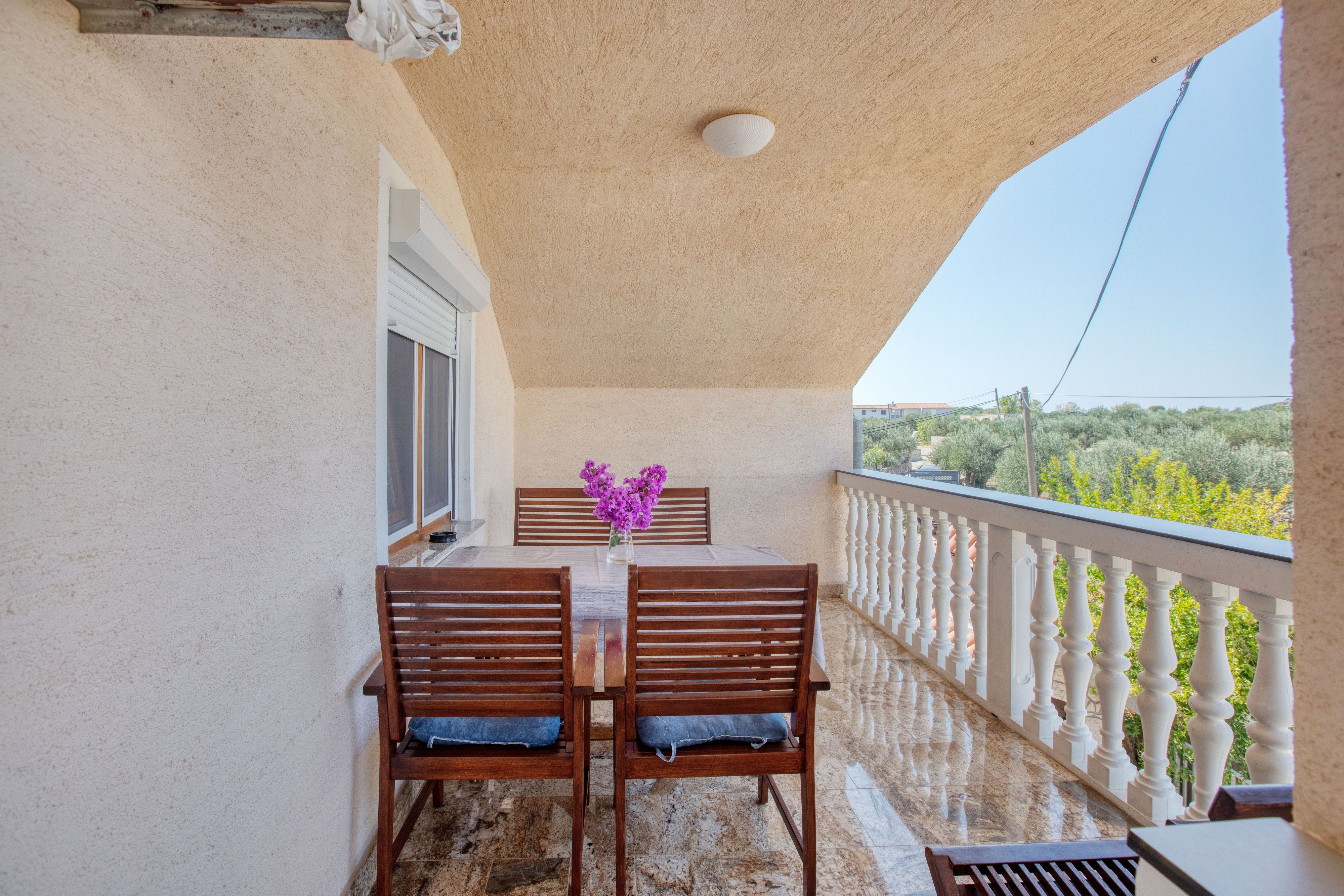 Two bedroom apartment with terrace Jezera, Murter  A-b