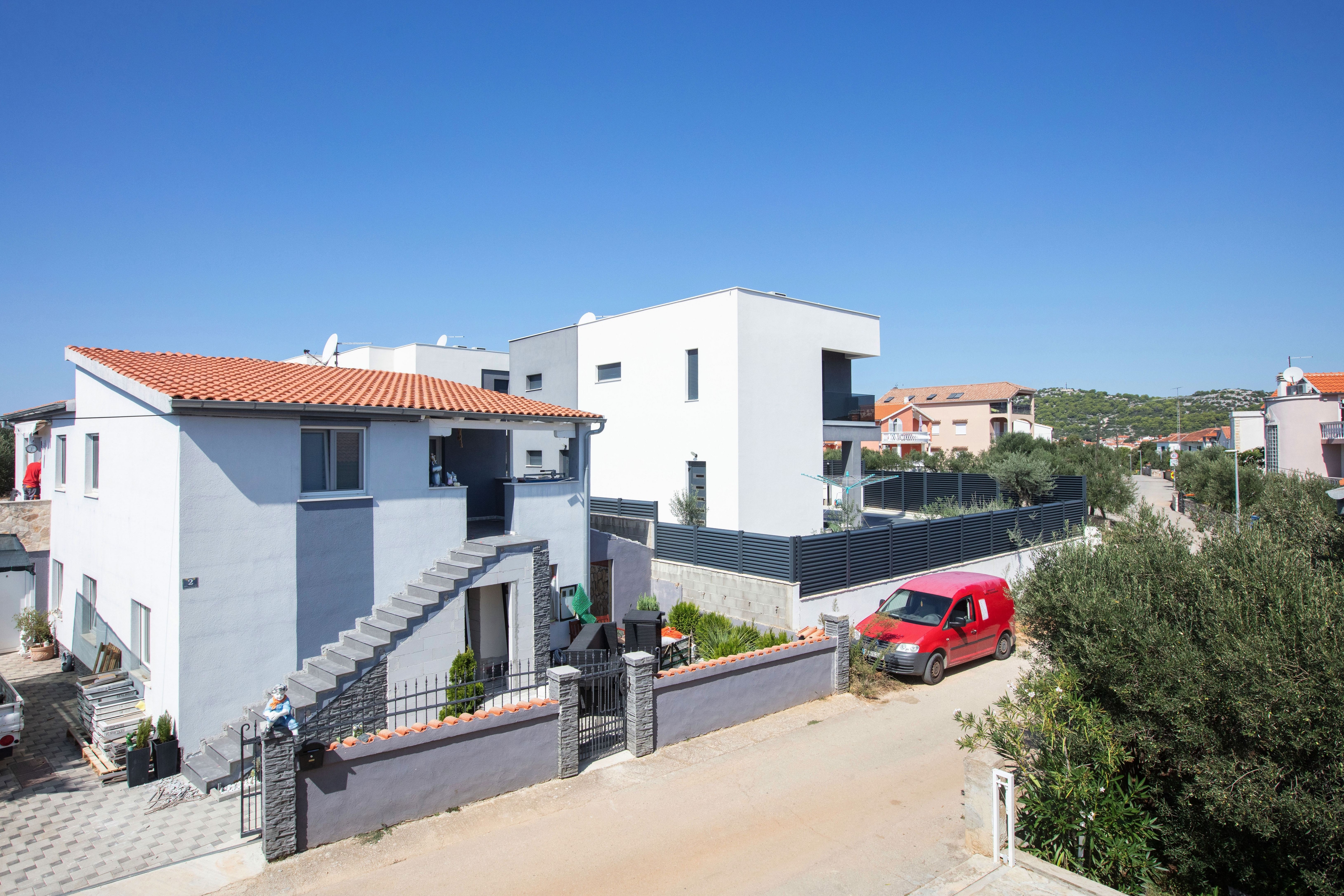Two bedroom apartment with terrace Jezera, Murter  A-b