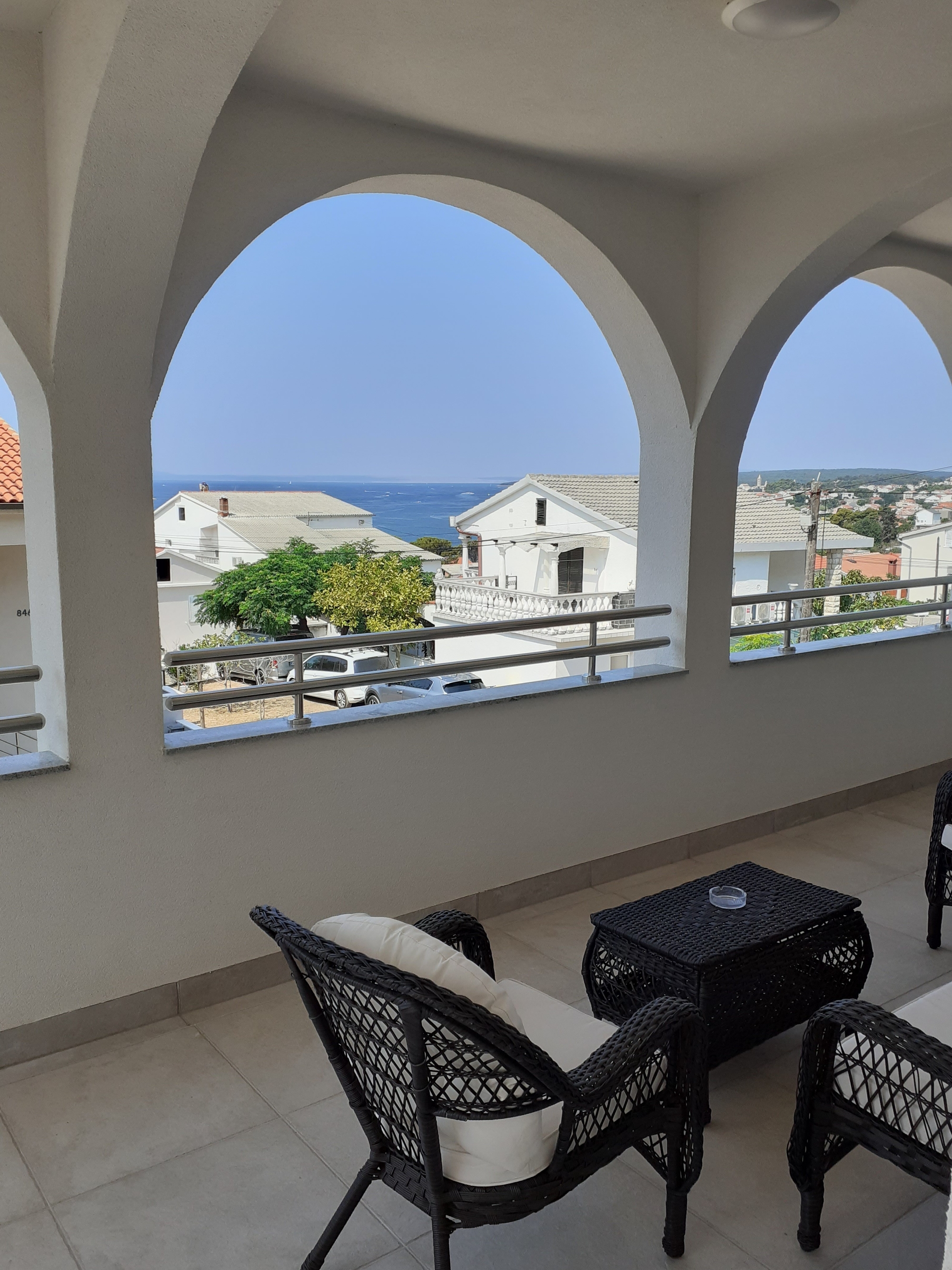 Two bedroom apartment with terrace and sea view Banjol, Rab  A-b