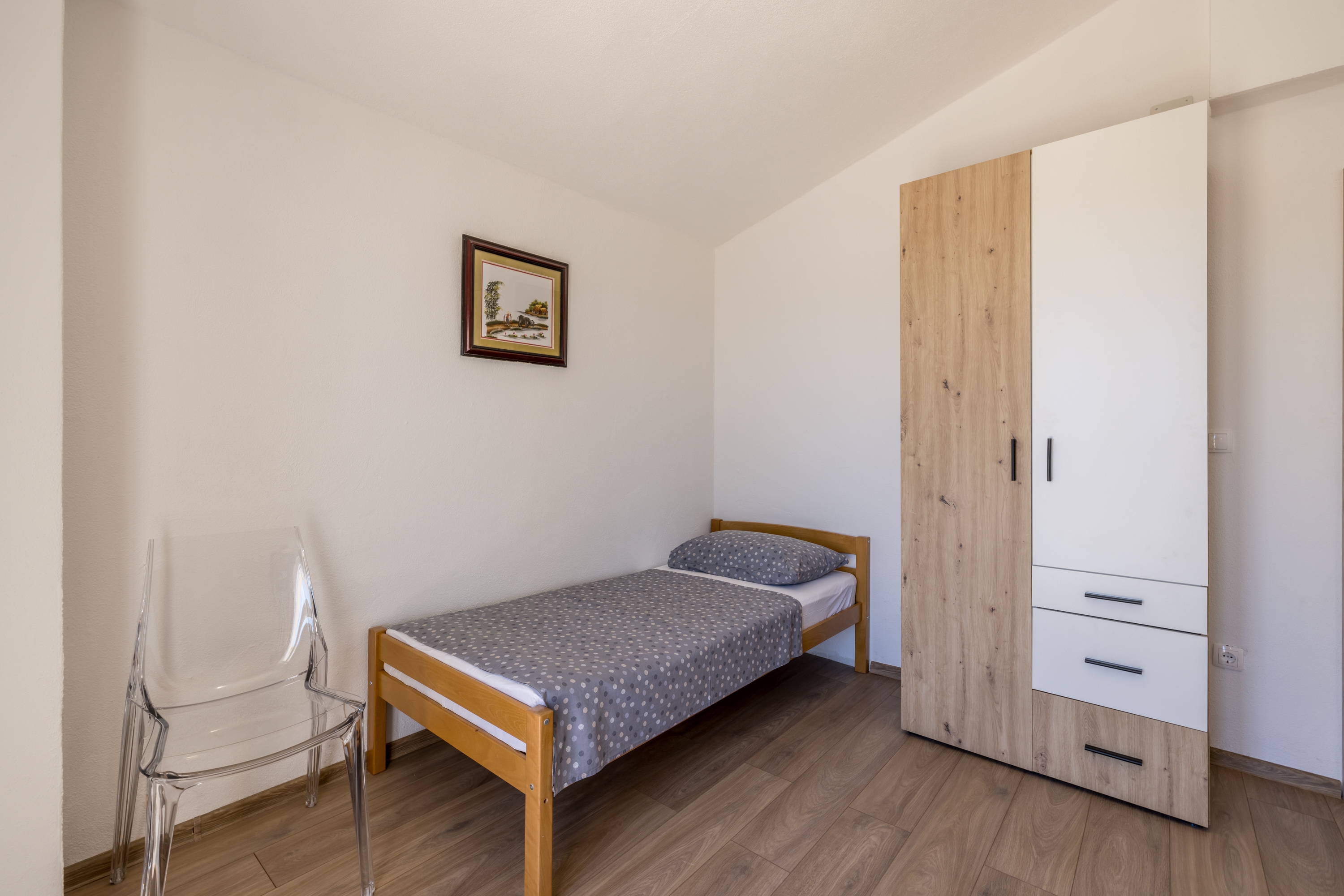 Two bedroom apartment with terrace and sea view Sevid, Trogir  A-a