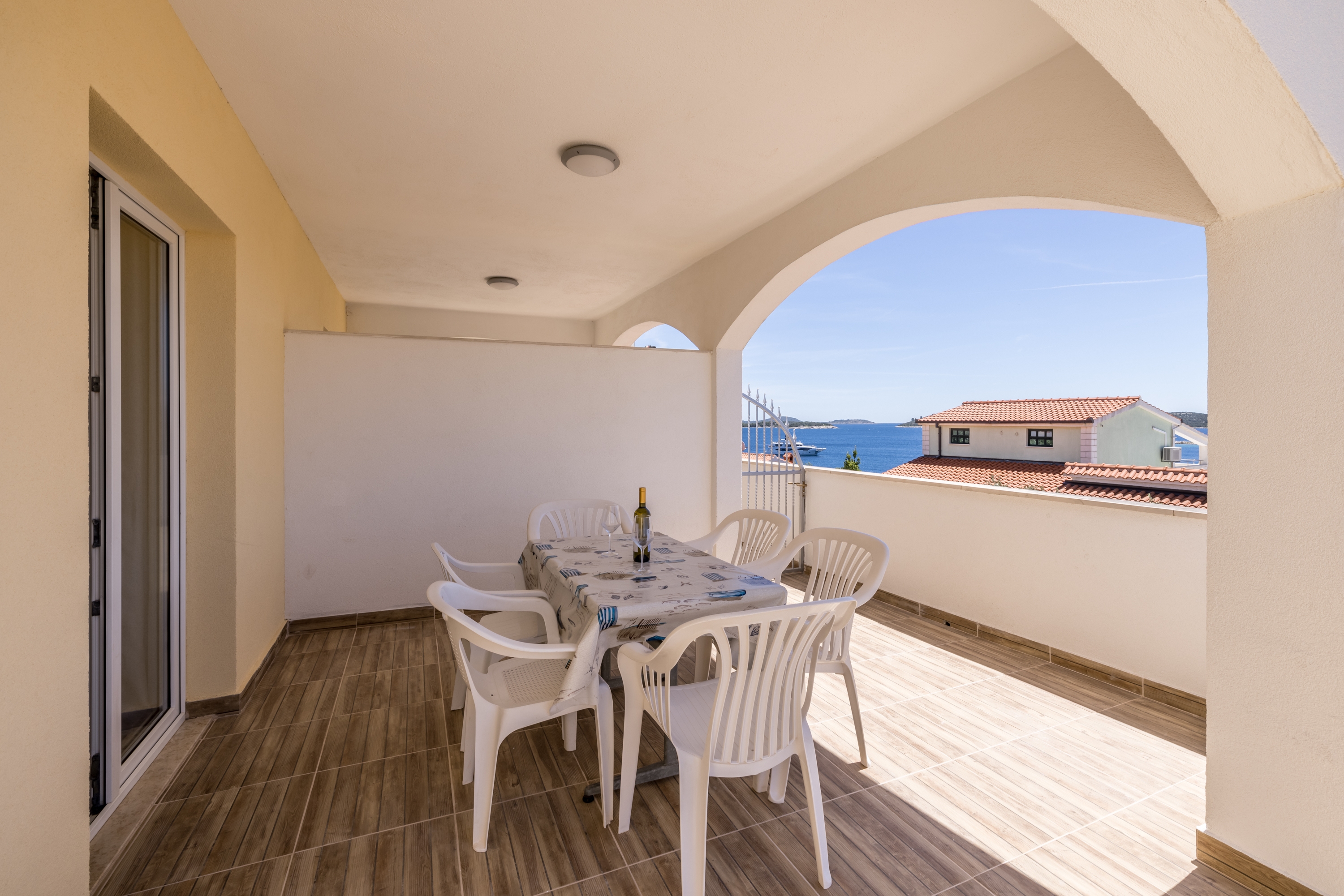 Two bedroom apartment with terrace and sea view Sevid, Trogir  A-a