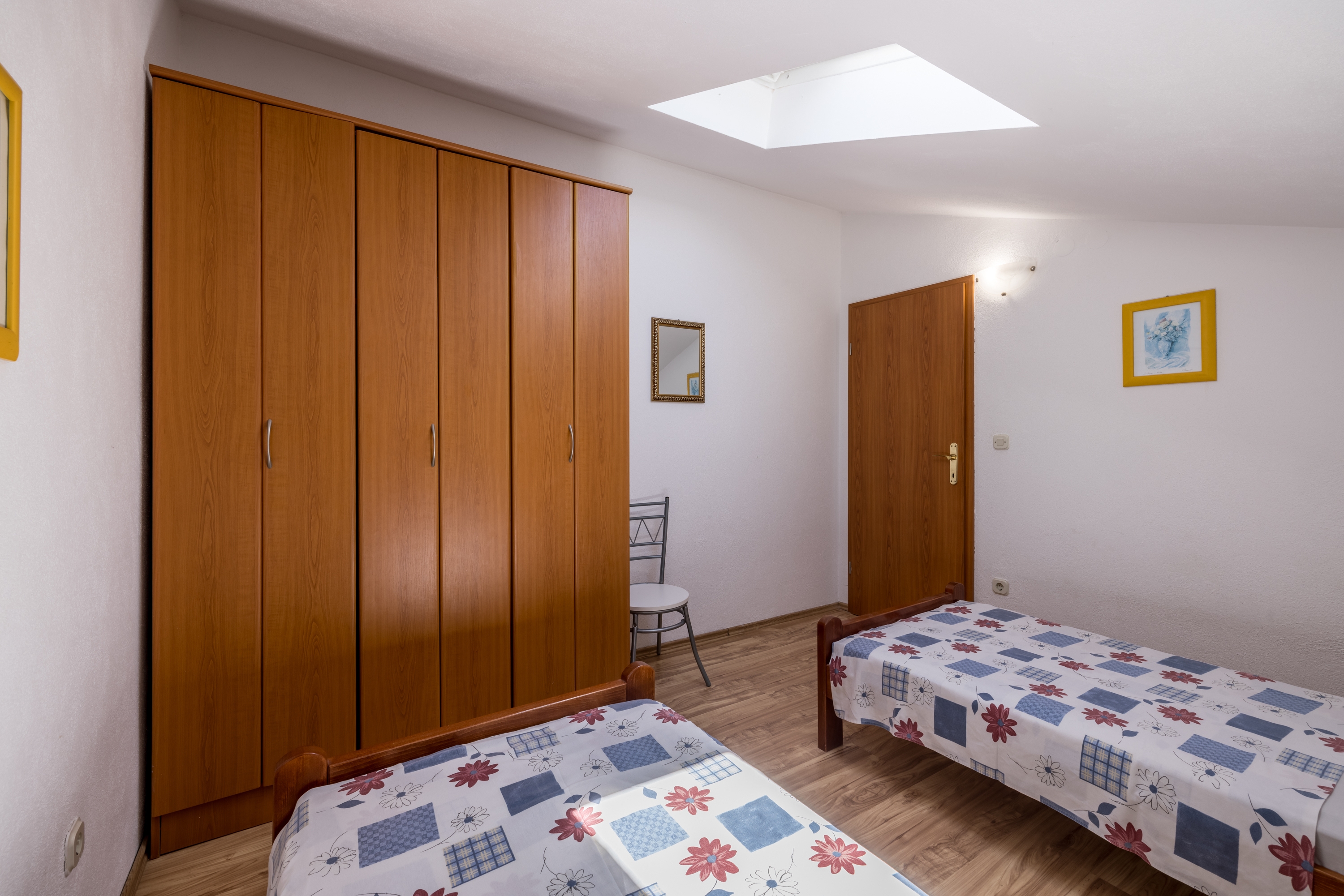 Two bedroom apartment with terrace and sea view Sevid, Trogir  A-c
