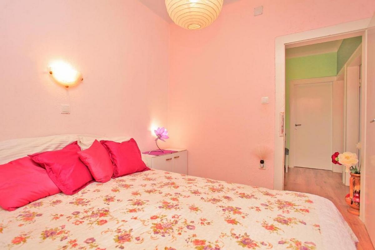 Dvosobna kuća s terasom Vela Luka, Korčula  K