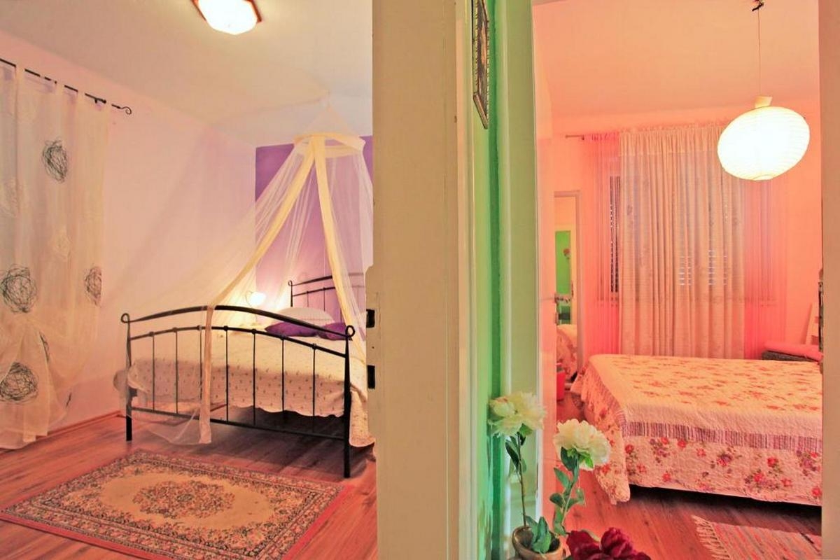 Dvosobna kuća s terasom Vela Luka, Korčula  K