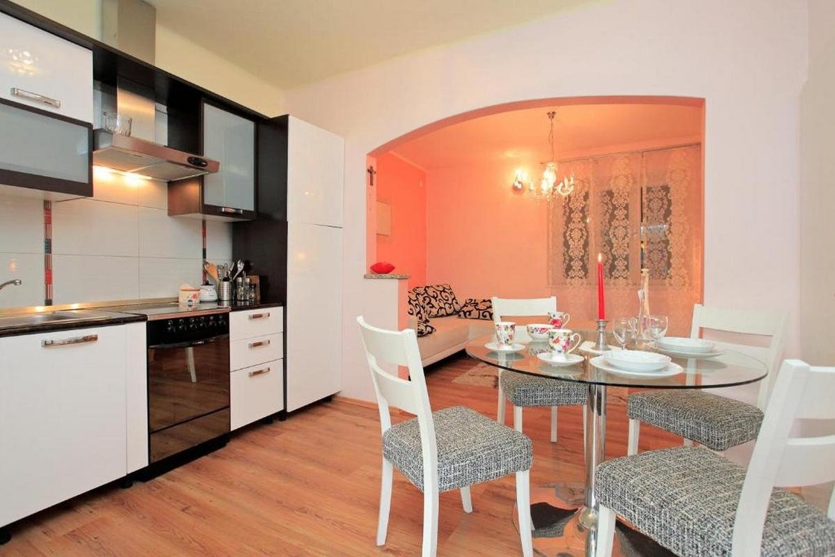 Dvosobna kuća s terasom Vela Luka, Korčula  K