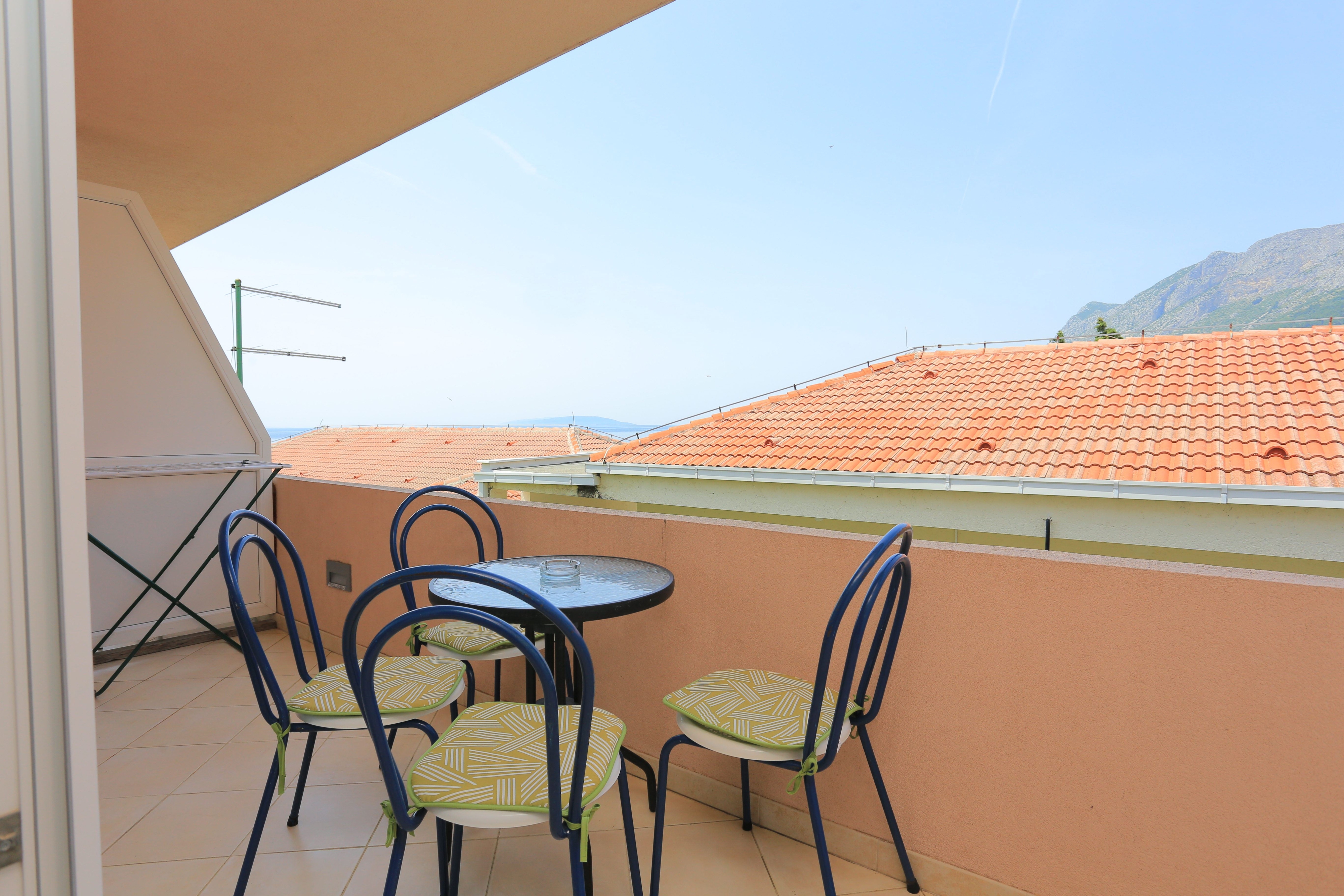 One bedroom apartment with balcony and sea view Gradac, Makarska  A-a
