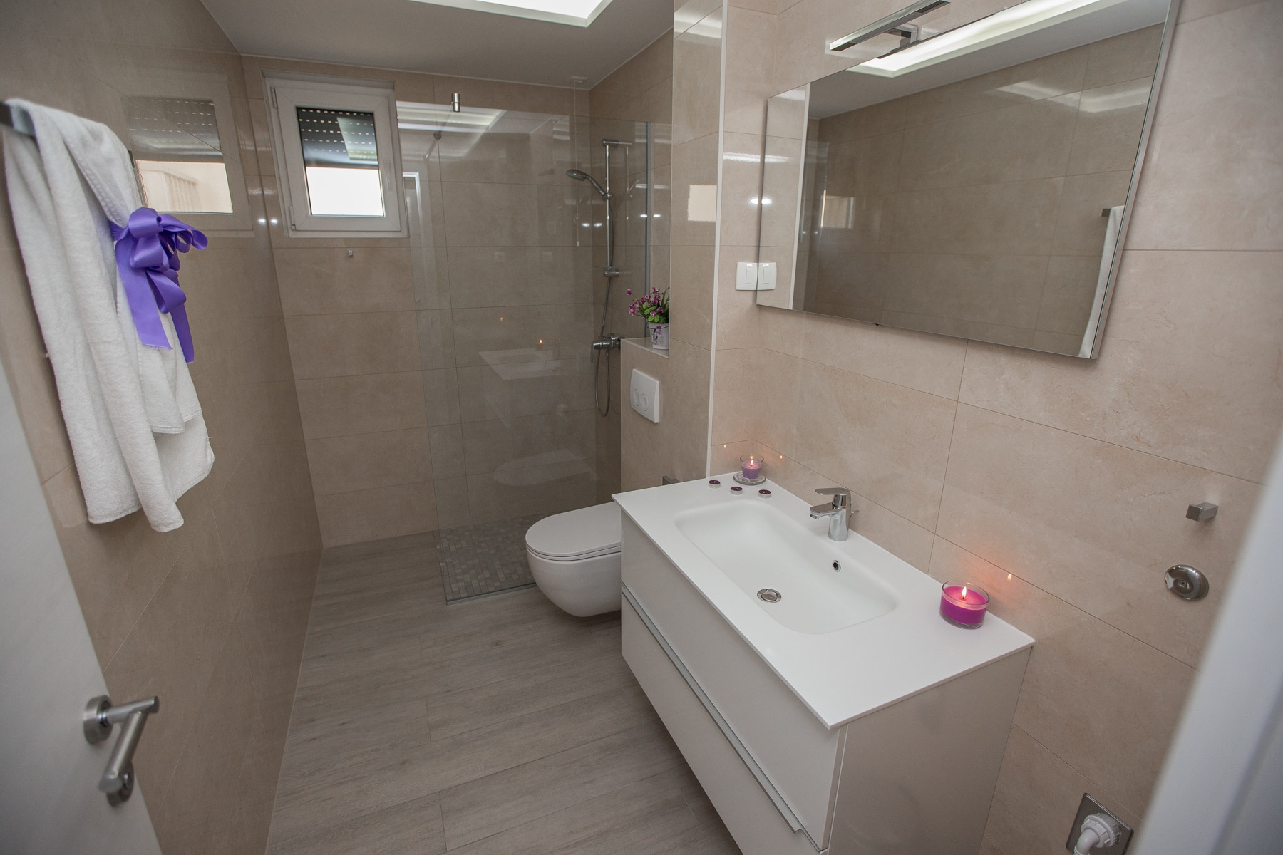 One bedroom apartment with terrace Promajna, Makarska  A-f