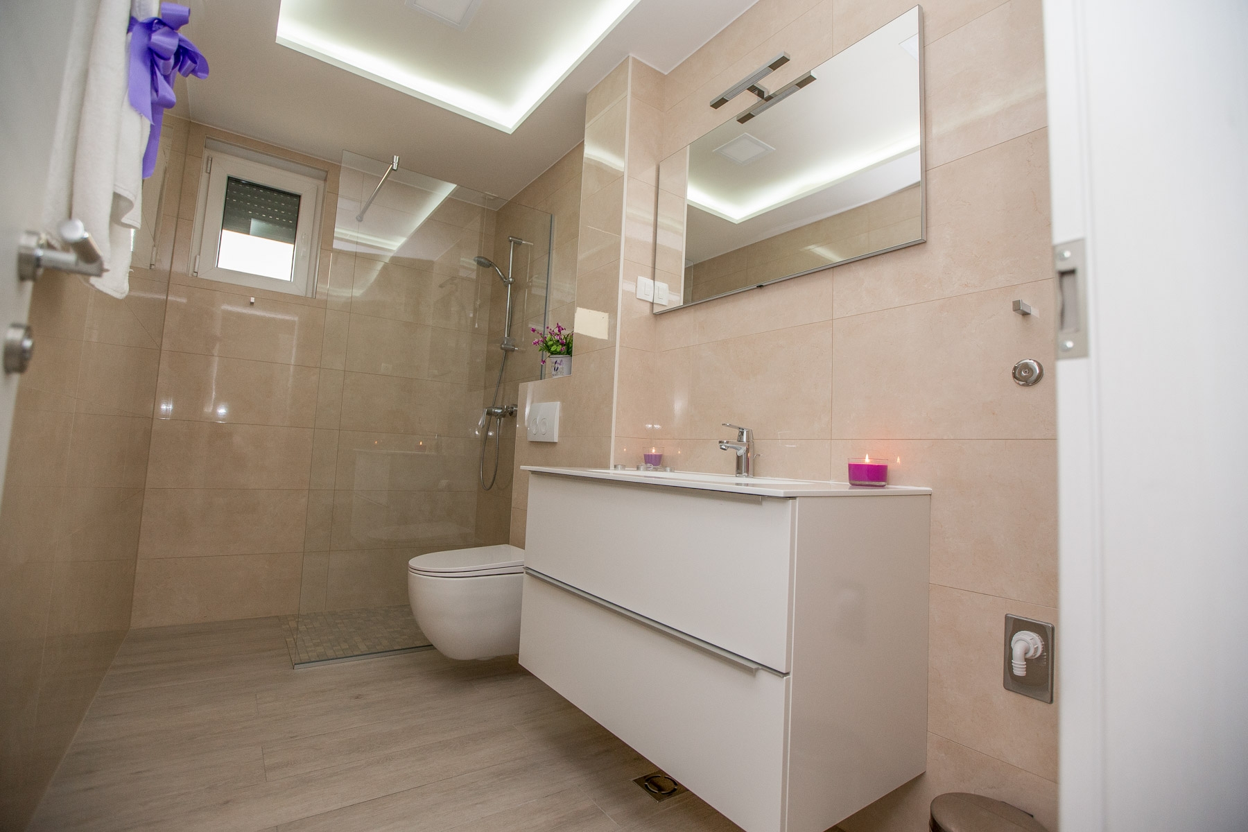One bedroom apartment with terrace Promajna, Makarska  A-j