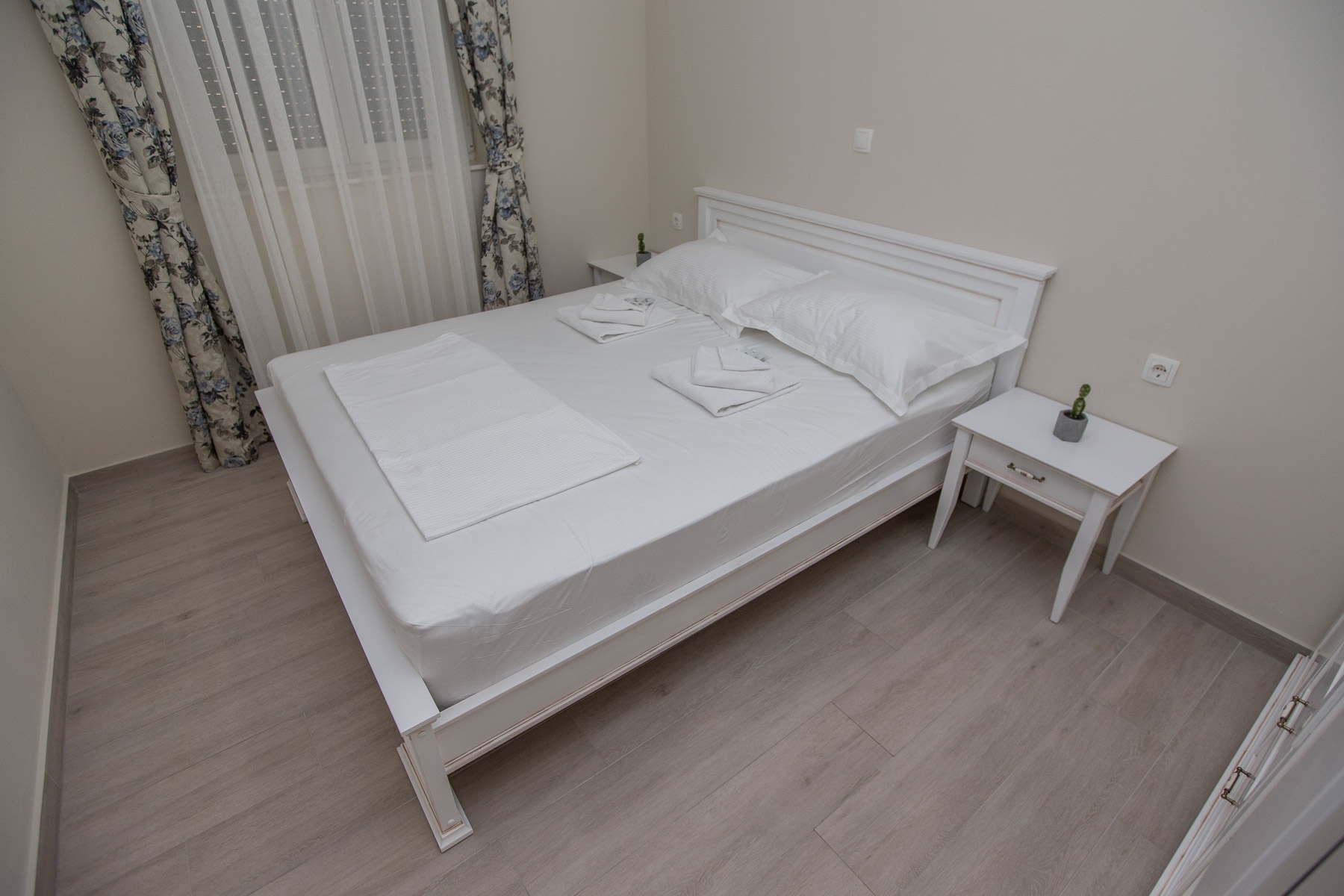 One bedroom apartment with terrace Promajna, Makarska  A-j