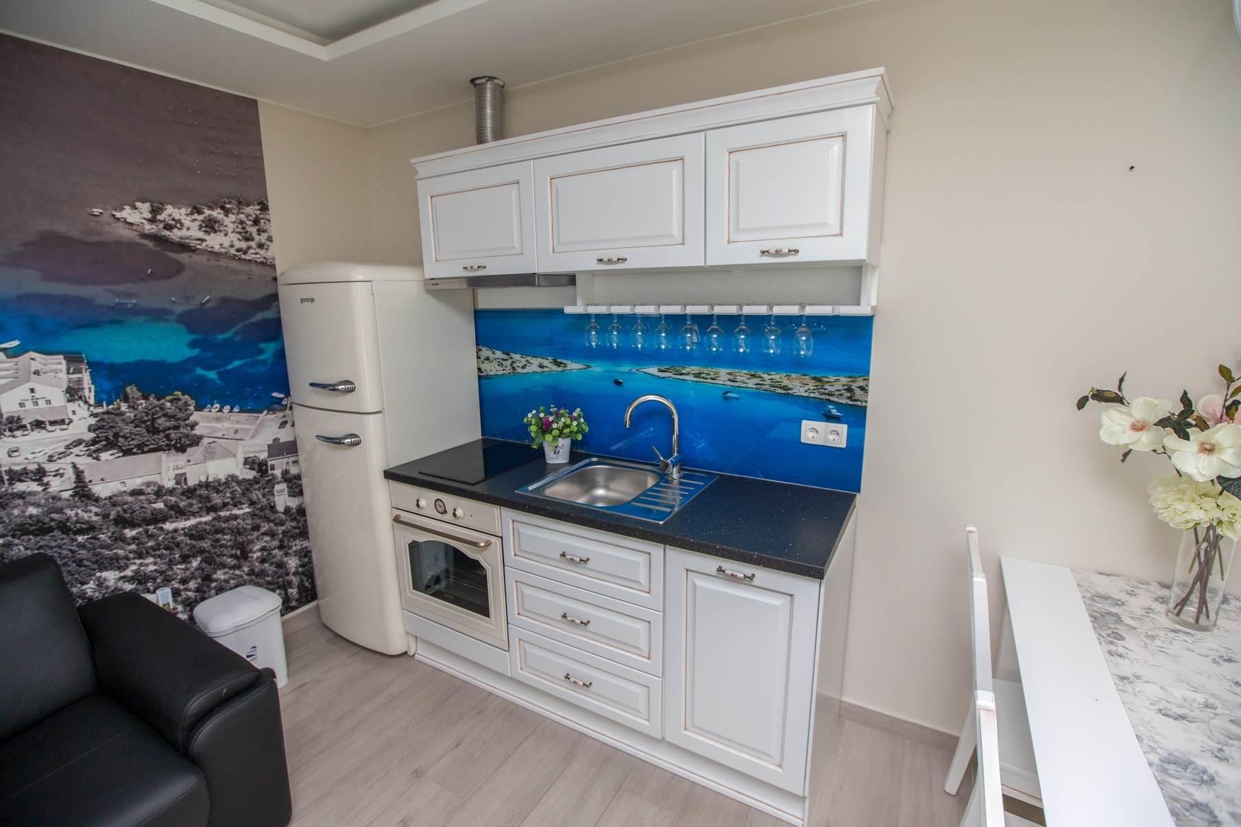 One bedroom apartment with terrace Promajna, Makarska  A-j