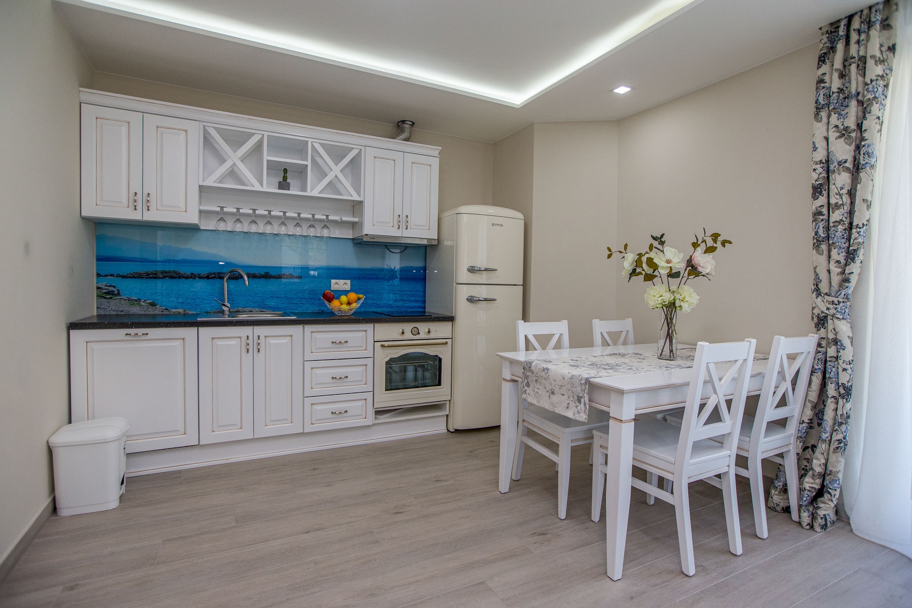 One bedroom apartment with balcony Promajna, Makarska  A-l