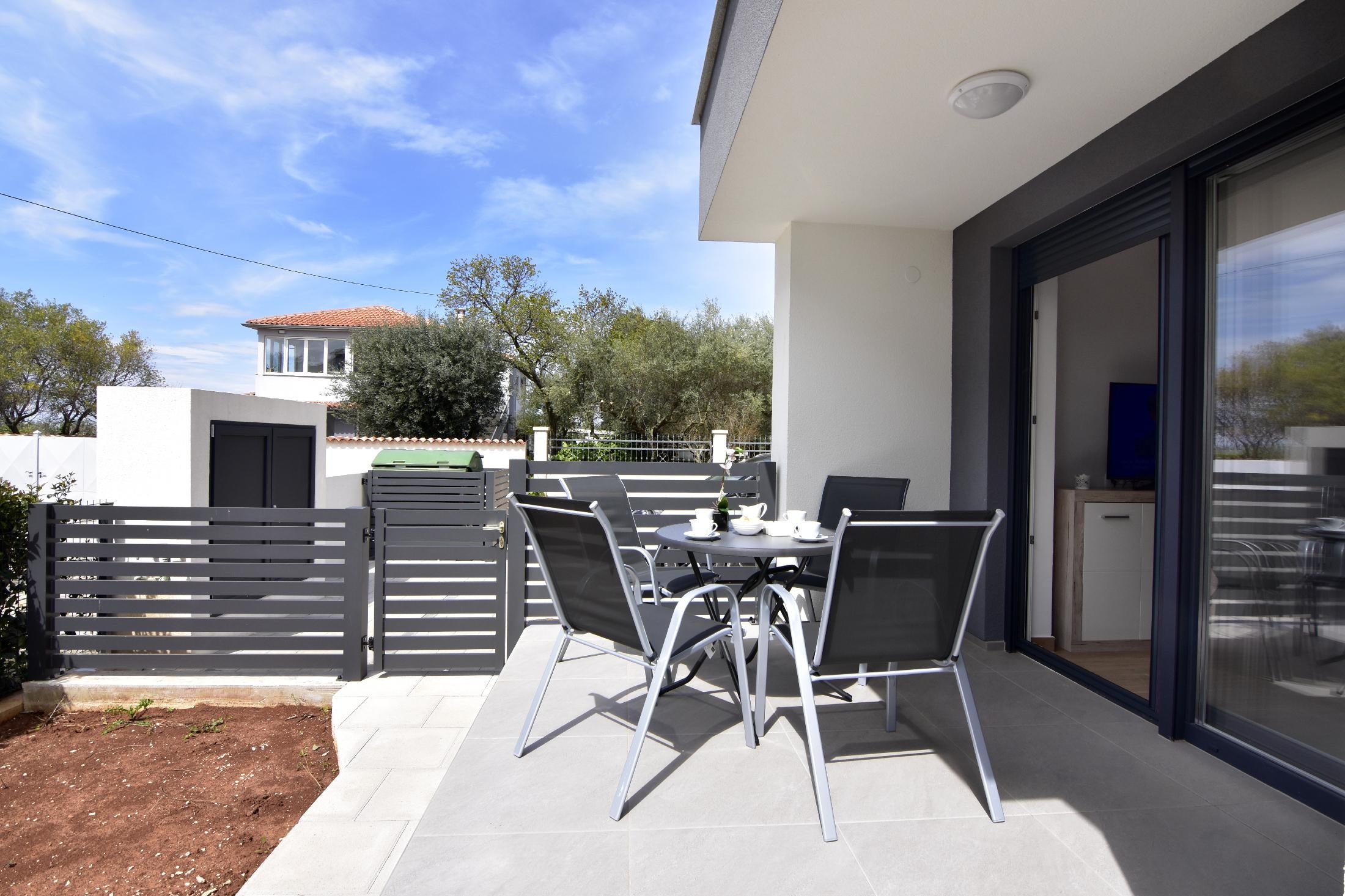 One bedroom apartment with terrace Zambratija, Umag  A-a