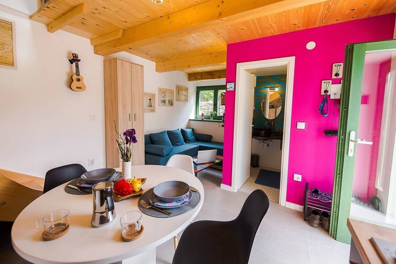One bedroom house with terrace and sea view Zlarin  K