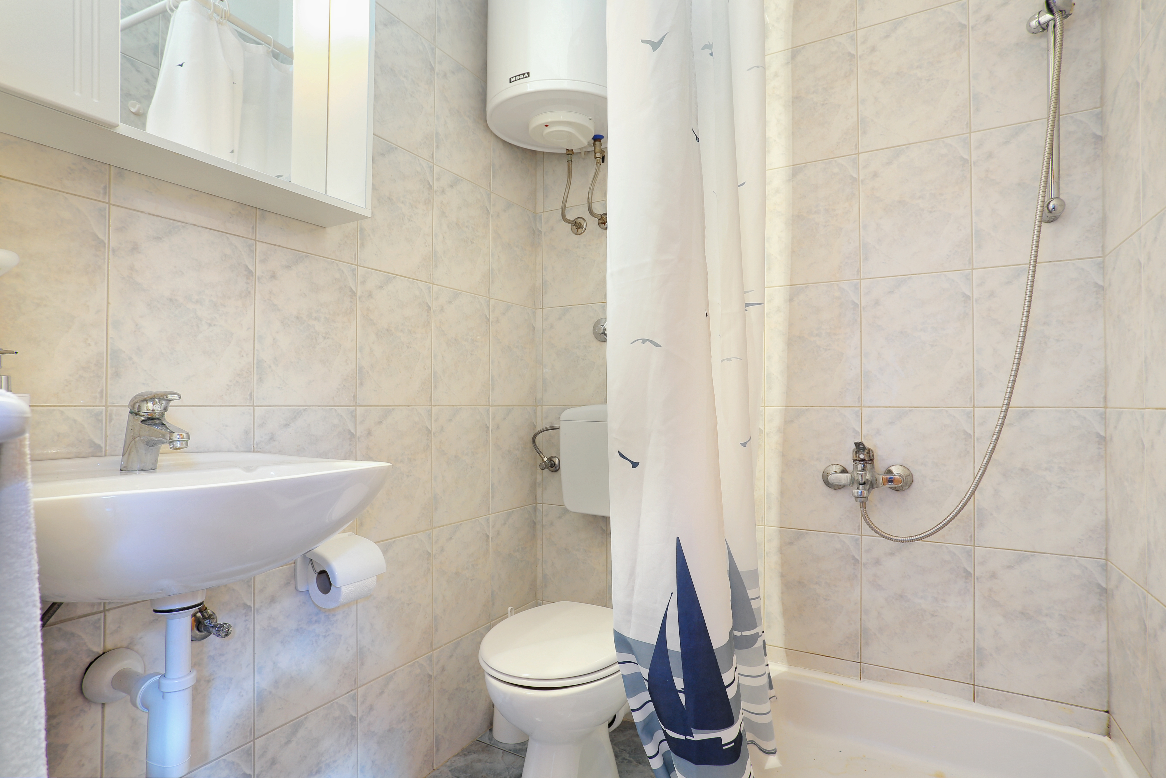 One bedroom apartment near beach Poljica, Trogir  A-a