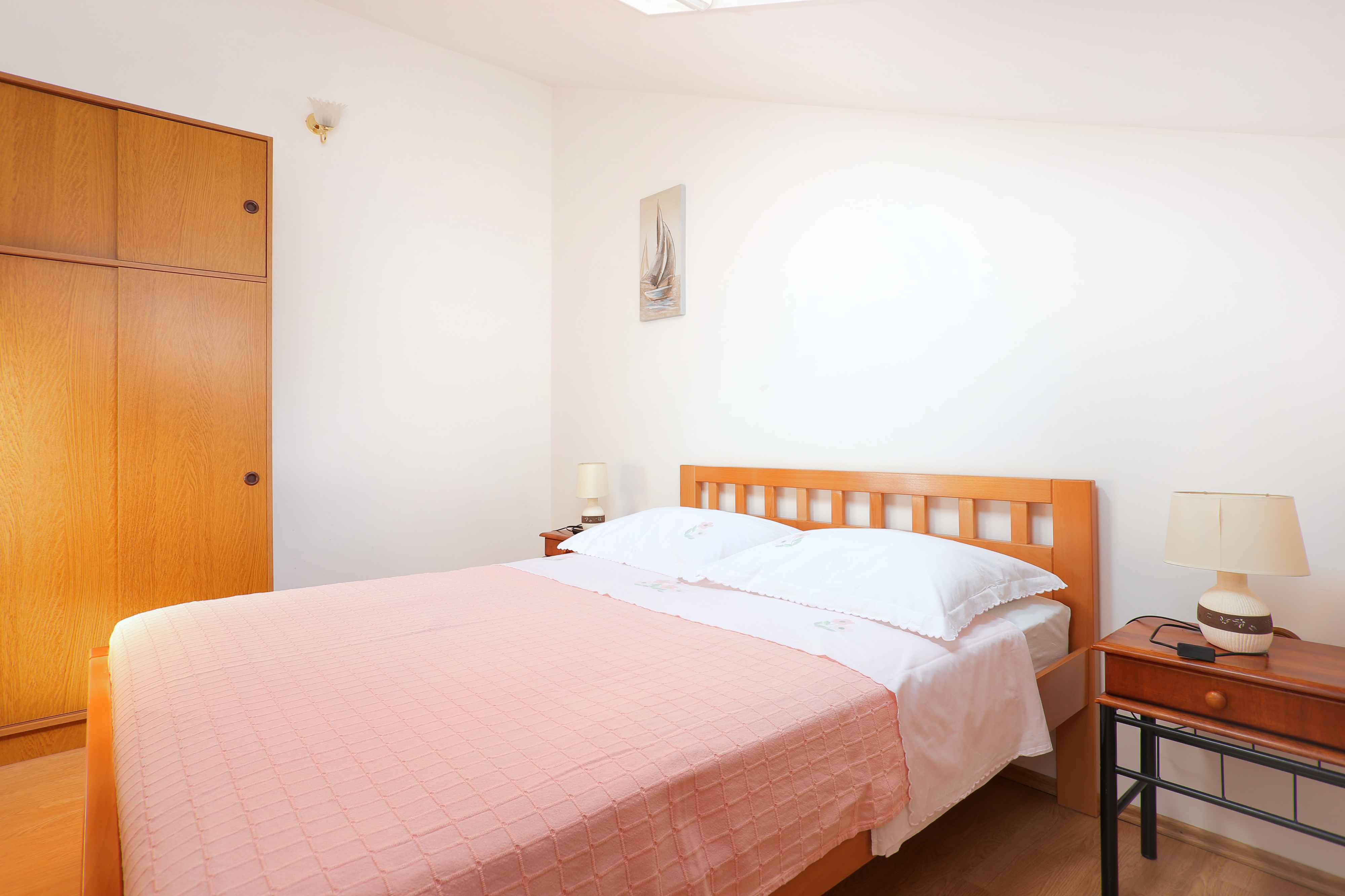 One bedroom apartment near beach Poljica, Trogir  A-a