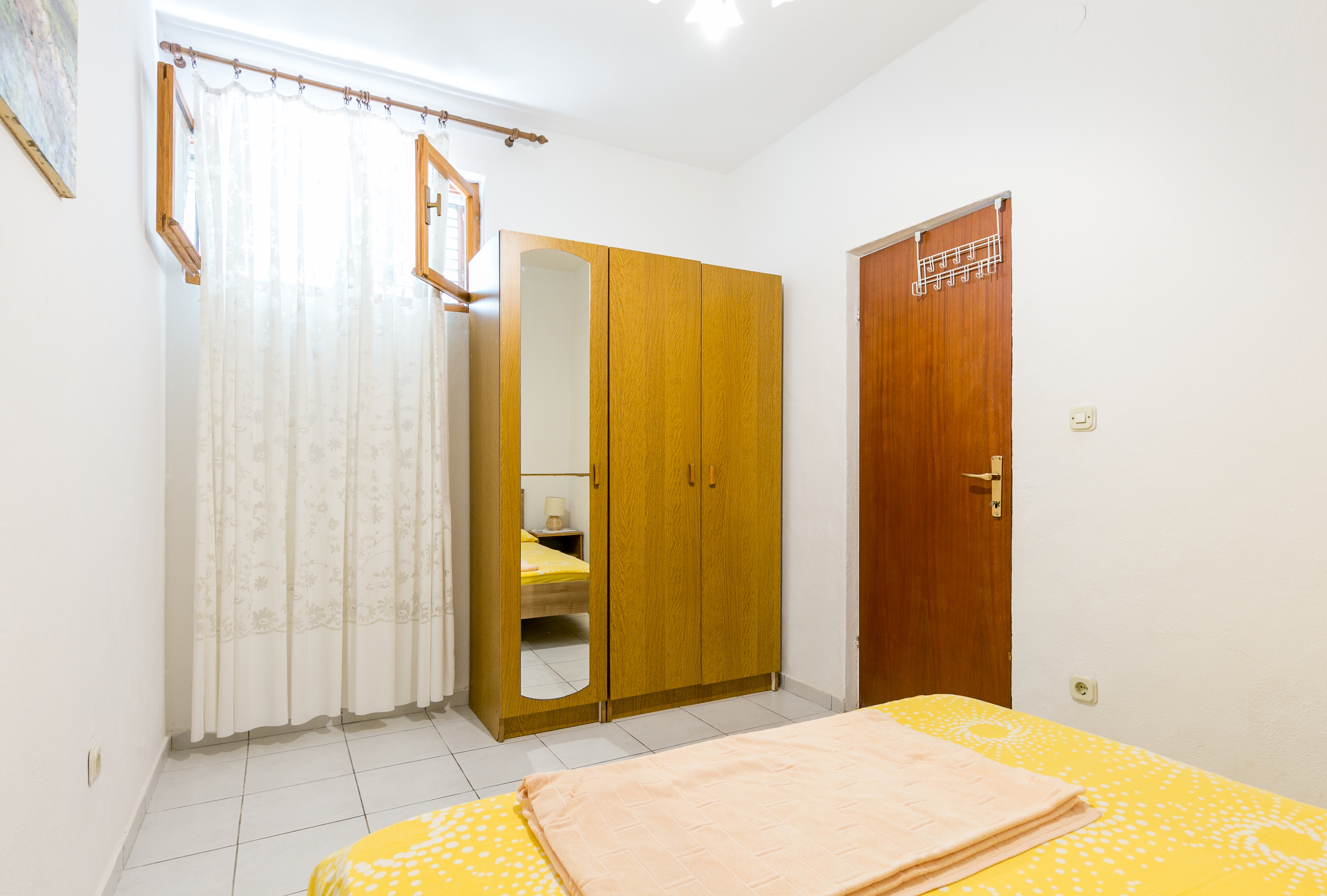 One bedroom apartment near beach Poljica, Trogir  A-b