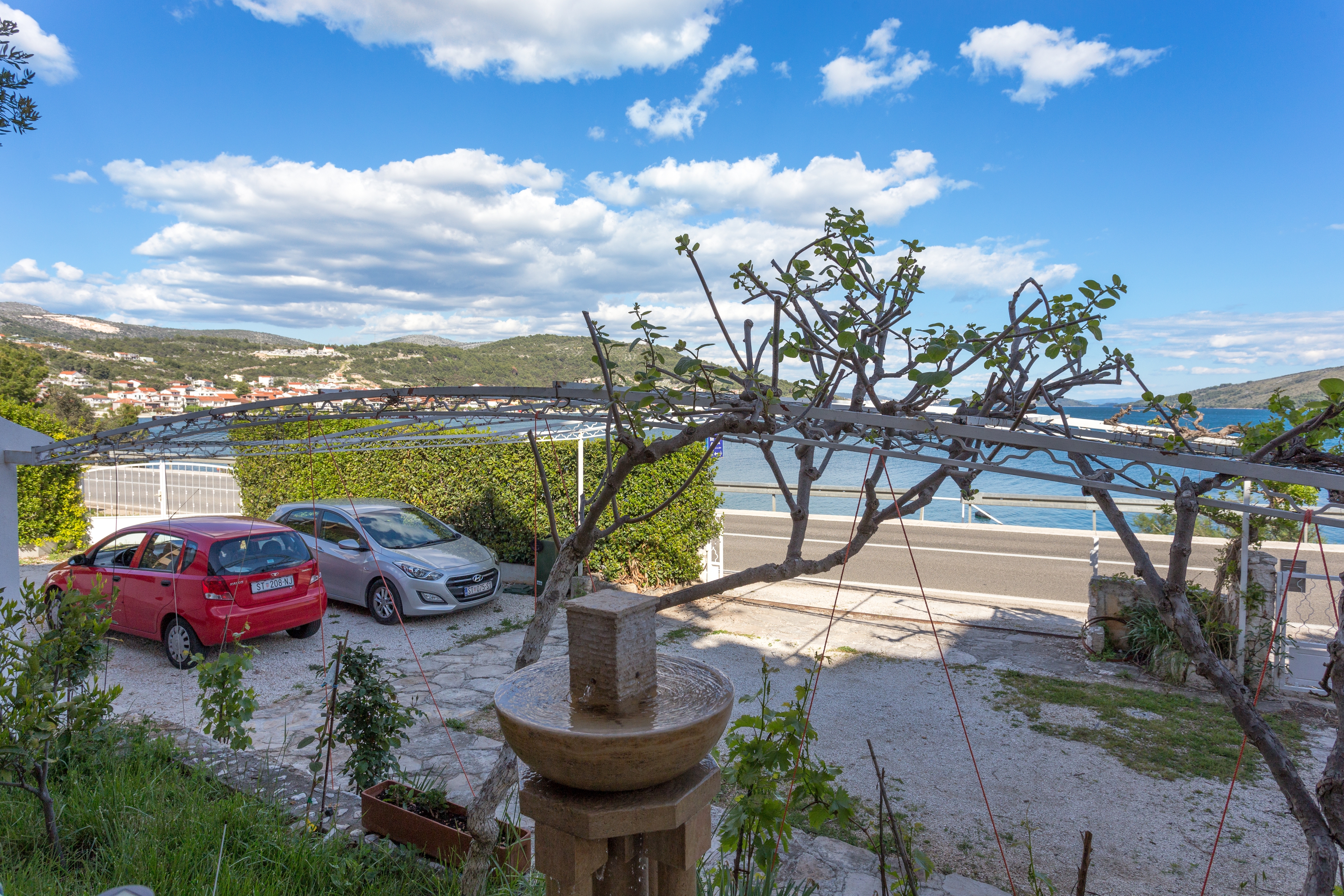 One bedroom apartment near beach Poljica, Trogir  A-b