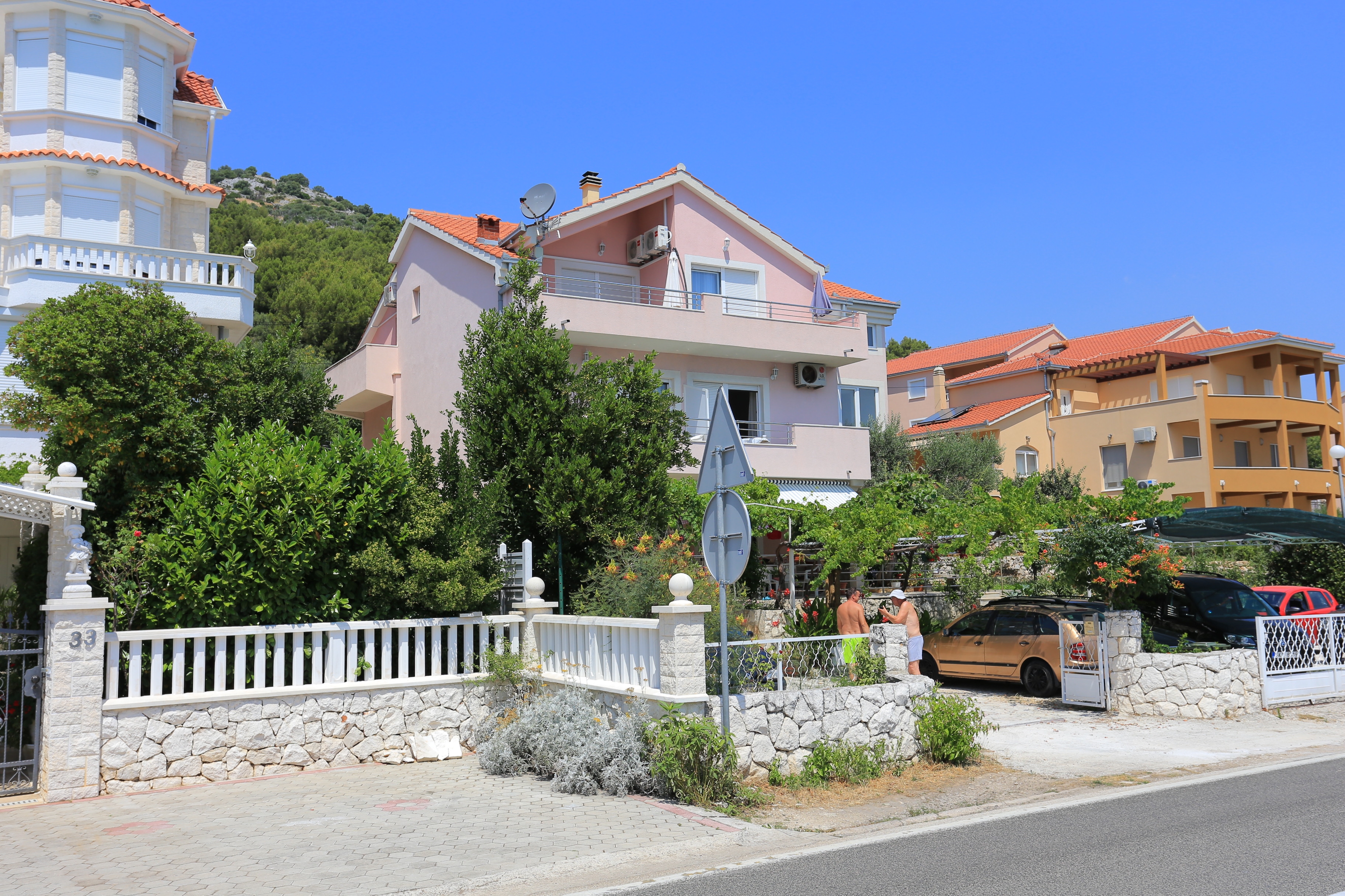 One bedroom apartment near beach Poljica, Trogir  A-b