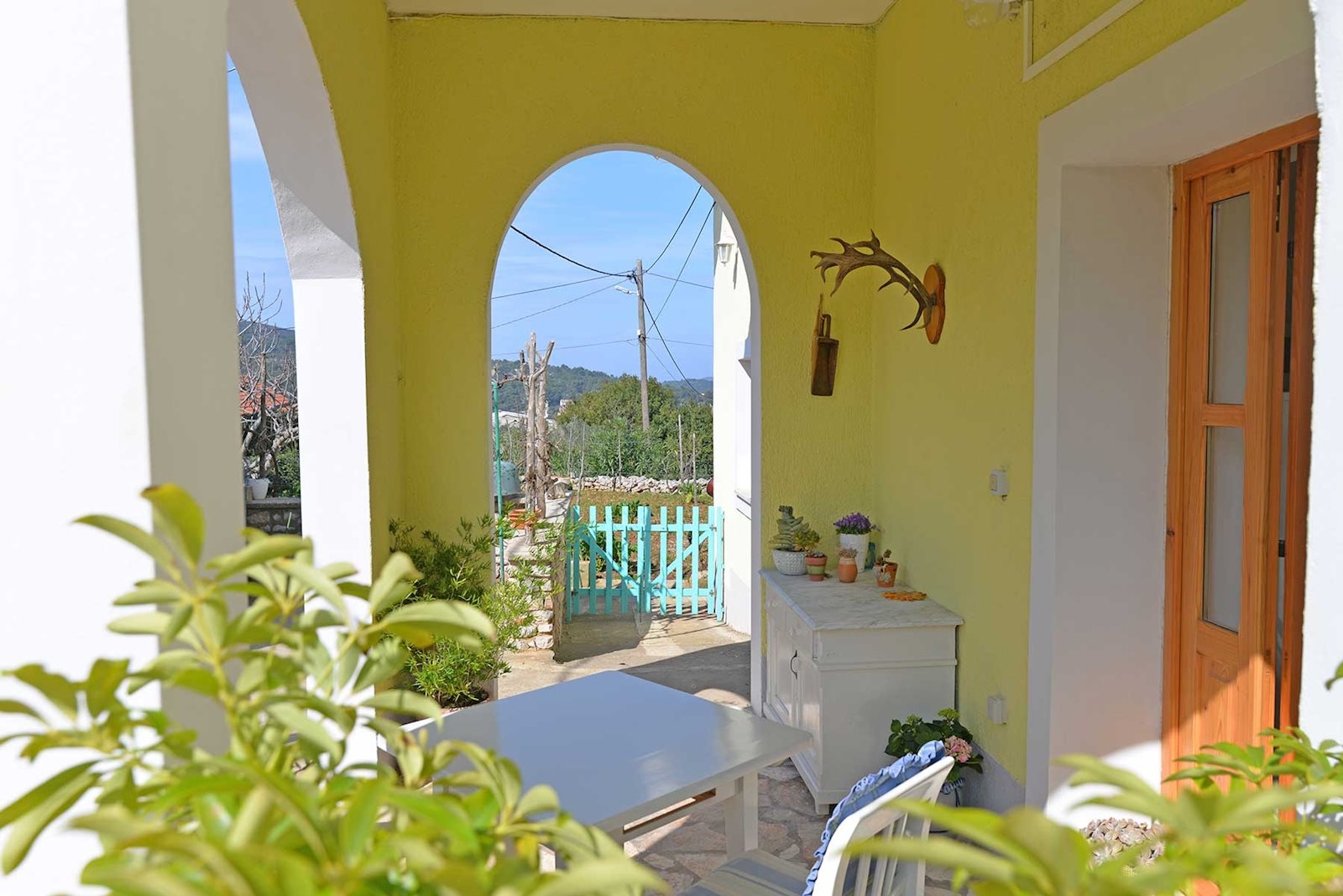 Studio flat with terrace Veli Lošinj, Lošinj  AS-d